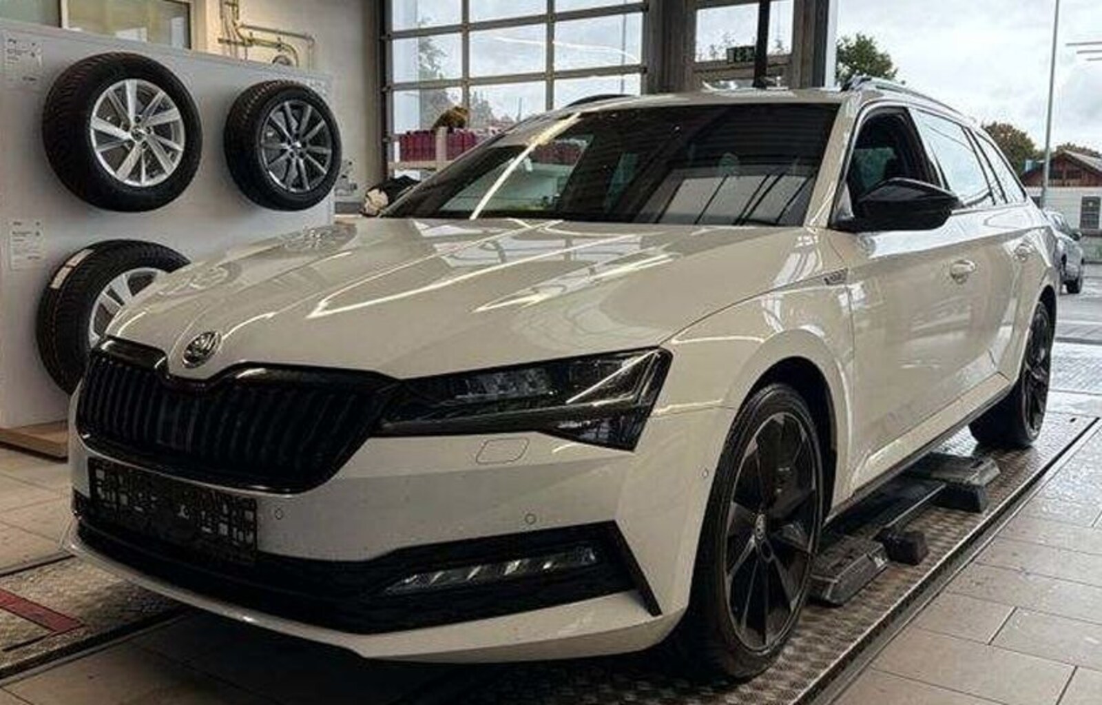 Škoda Superb Combi – Bild 22