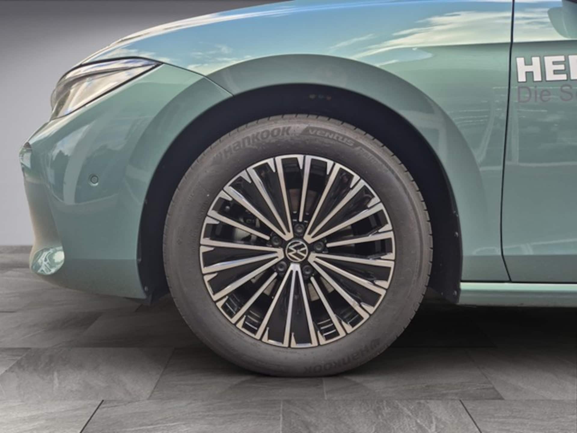 Volkswagen Passat Elegance