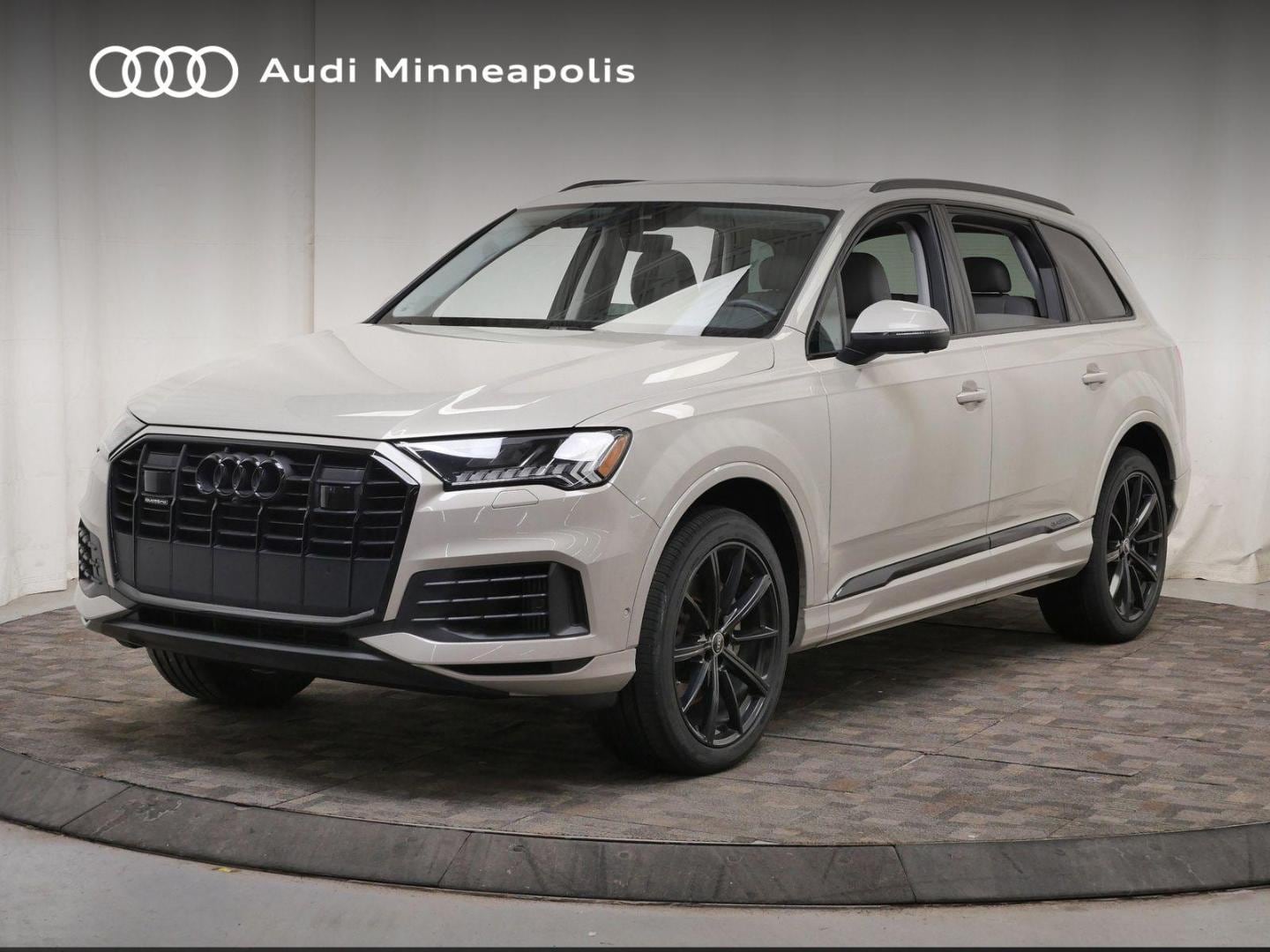 2023 Audi Q7 55 Premium Plus quattro Tiptronic's photo