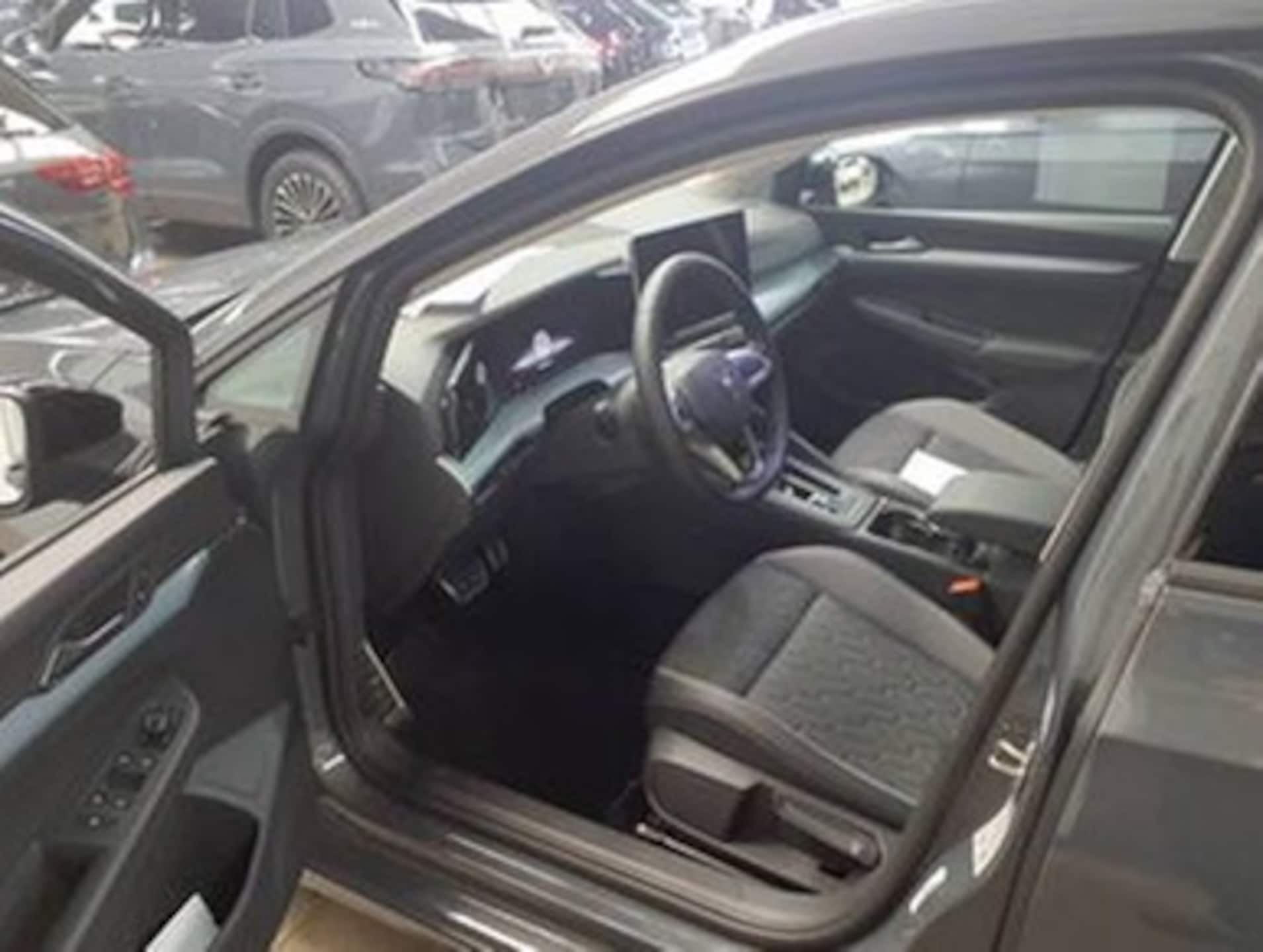 Volkswagen Golf Life