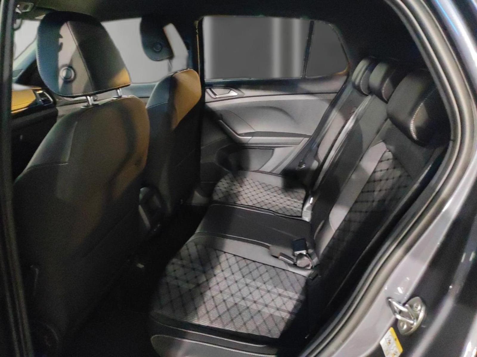 Volkswagen T-Cross – Bild 15