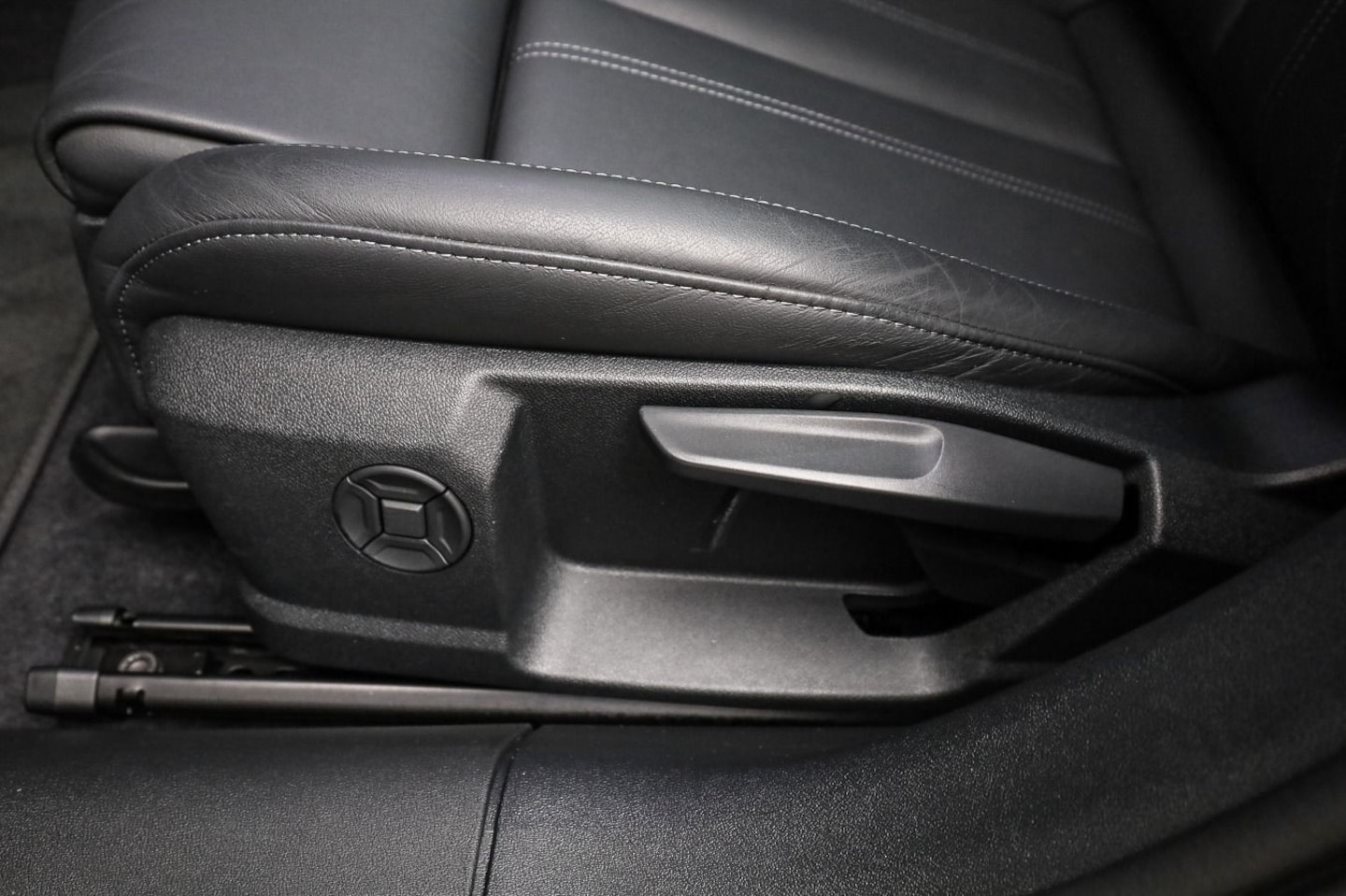 Bild über Audi A5 Avant TDI quattro 150 kW S tronic - für weitere Informationen kontaktieren Sie den Audi Partner