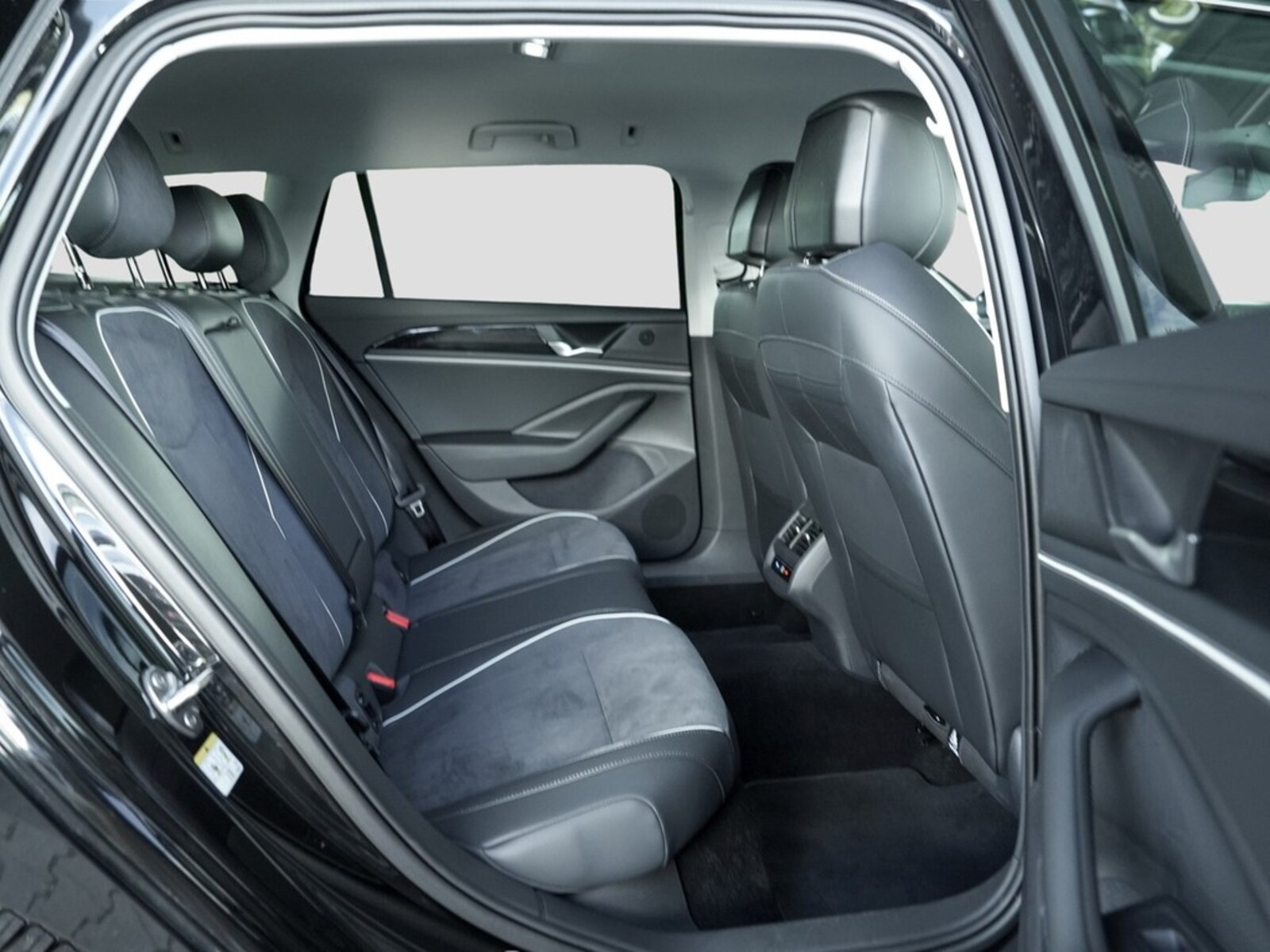 Volkswagen Passat – Bild 9