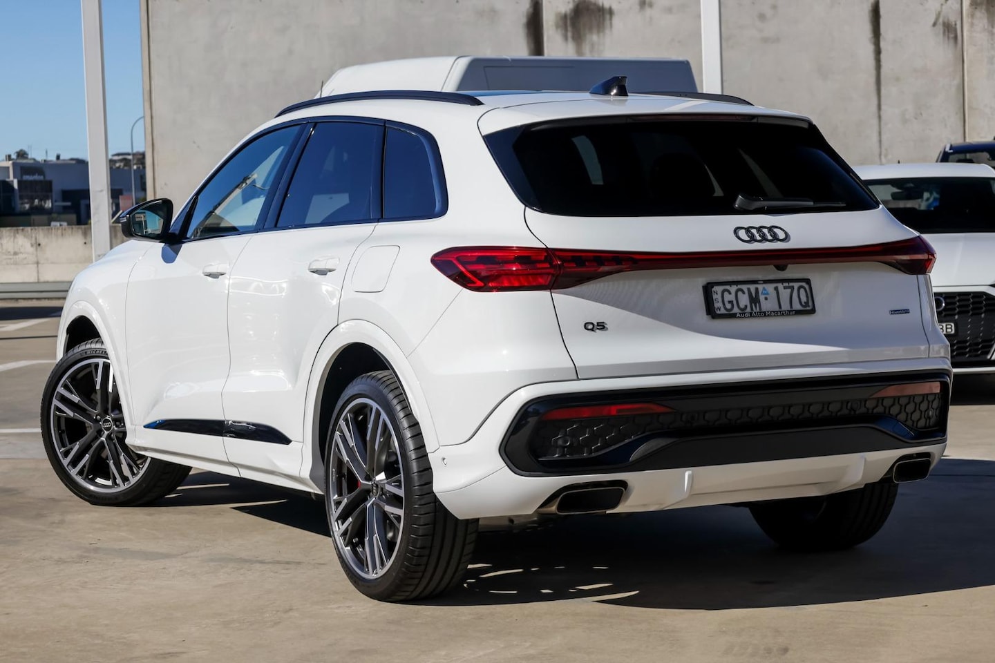 Image about Audi Q5 SUV e-hybrid quattro S tronic
