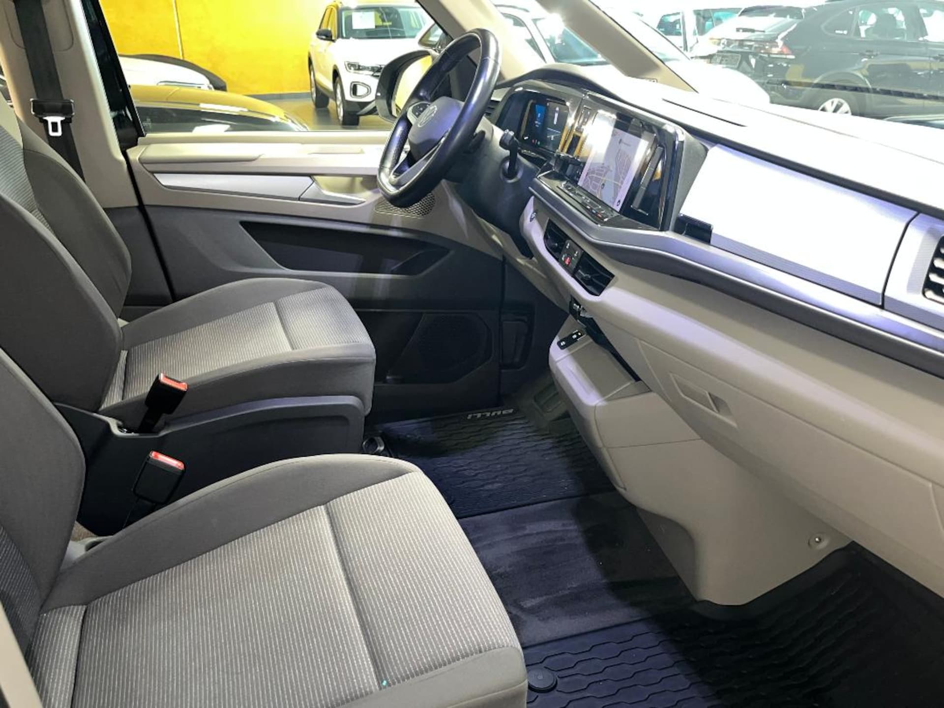 Volkswagen Multivan Basis-Modell