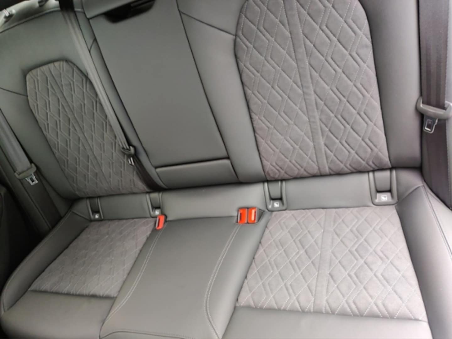 Bild über Audi A6 Limousine edition one TDI quattro 150 kW S tronic - für weitere Informationen kontaktieren Sie den Audi Partner