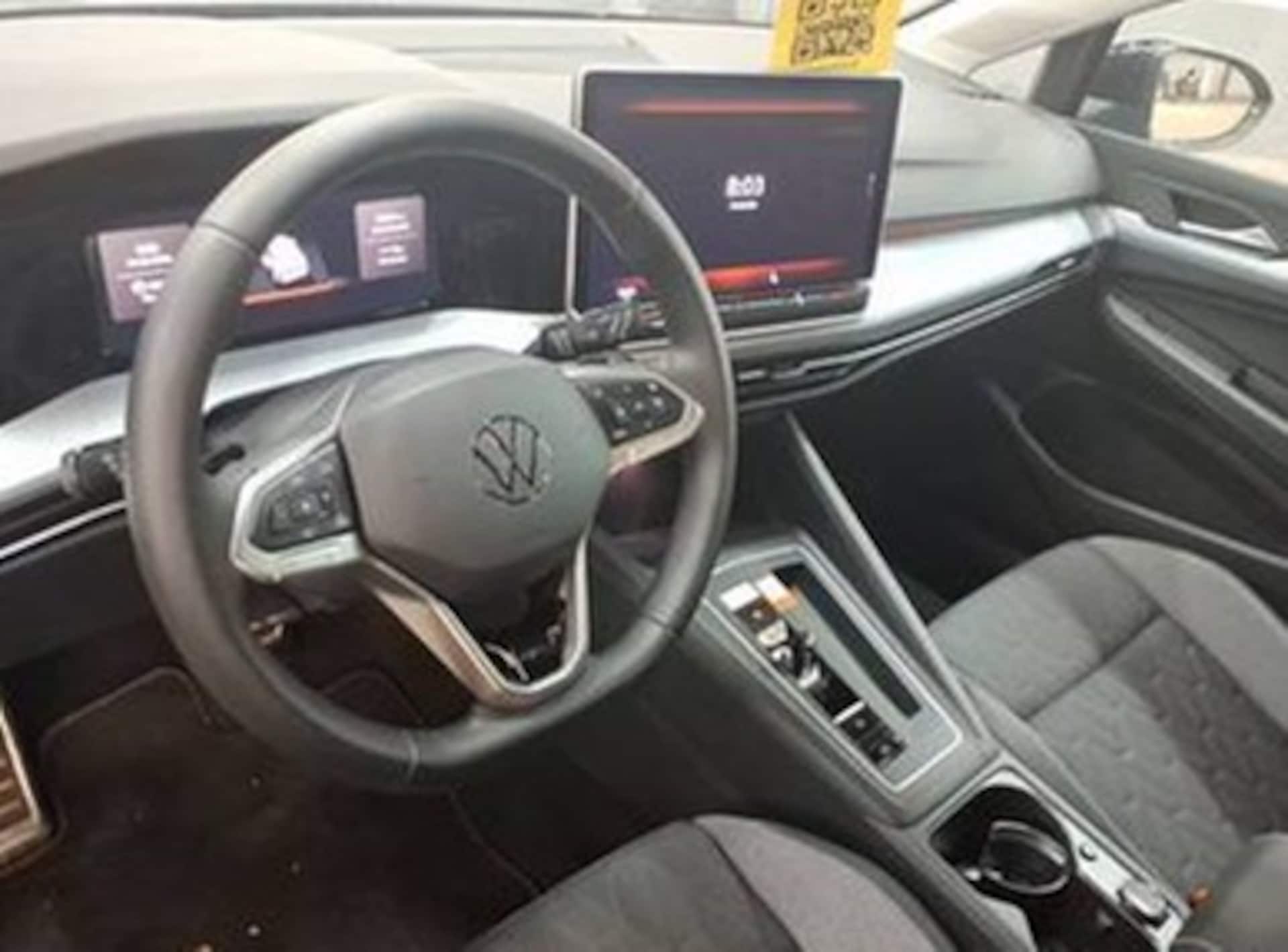 Volkswagen Golf Life