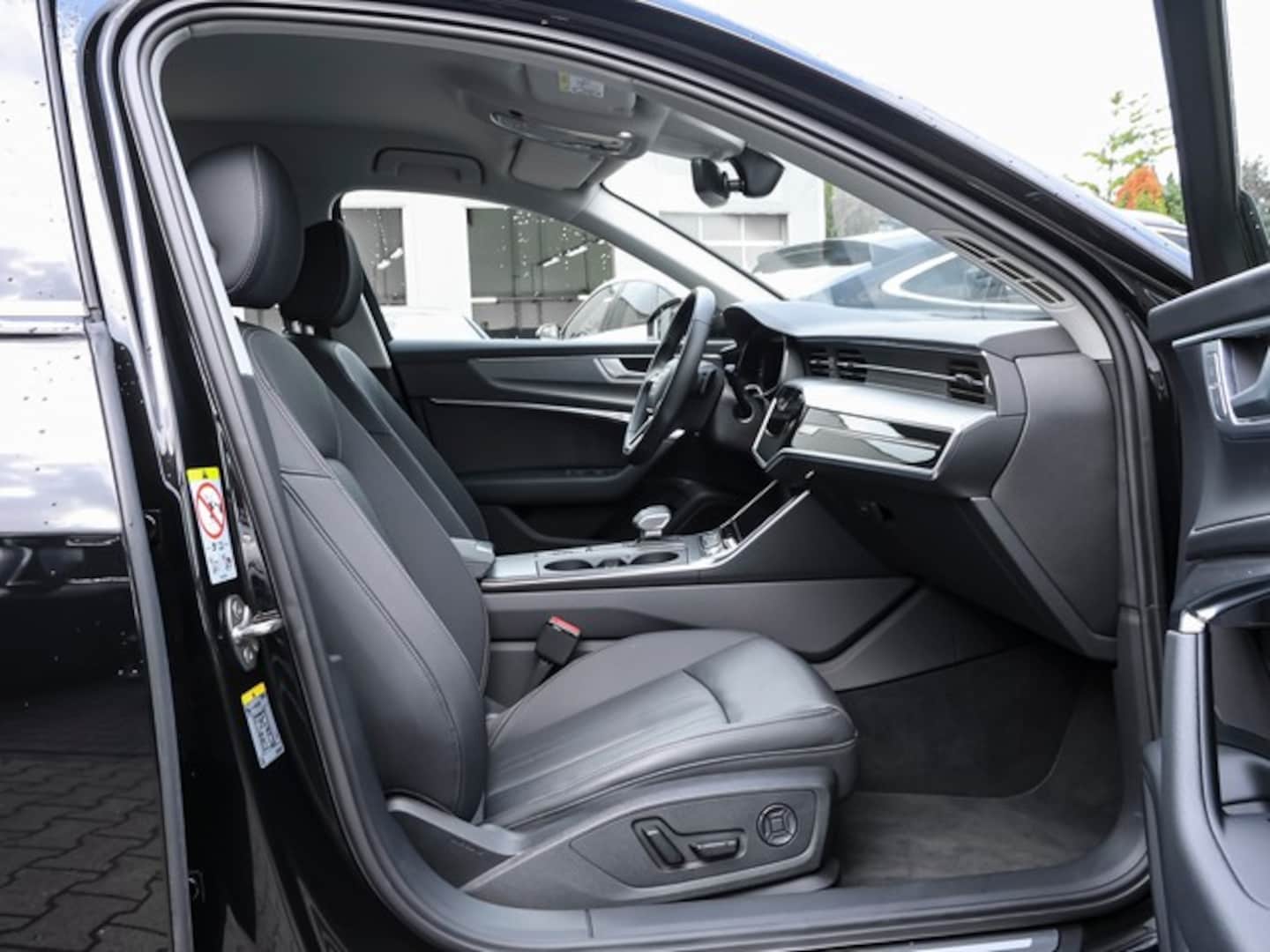 Bild über Audi A6 Avant TFSI e advanced 50 TFSI e quattro S tronic - für weitere Informationen kontaktieren Sie den Audi Partner