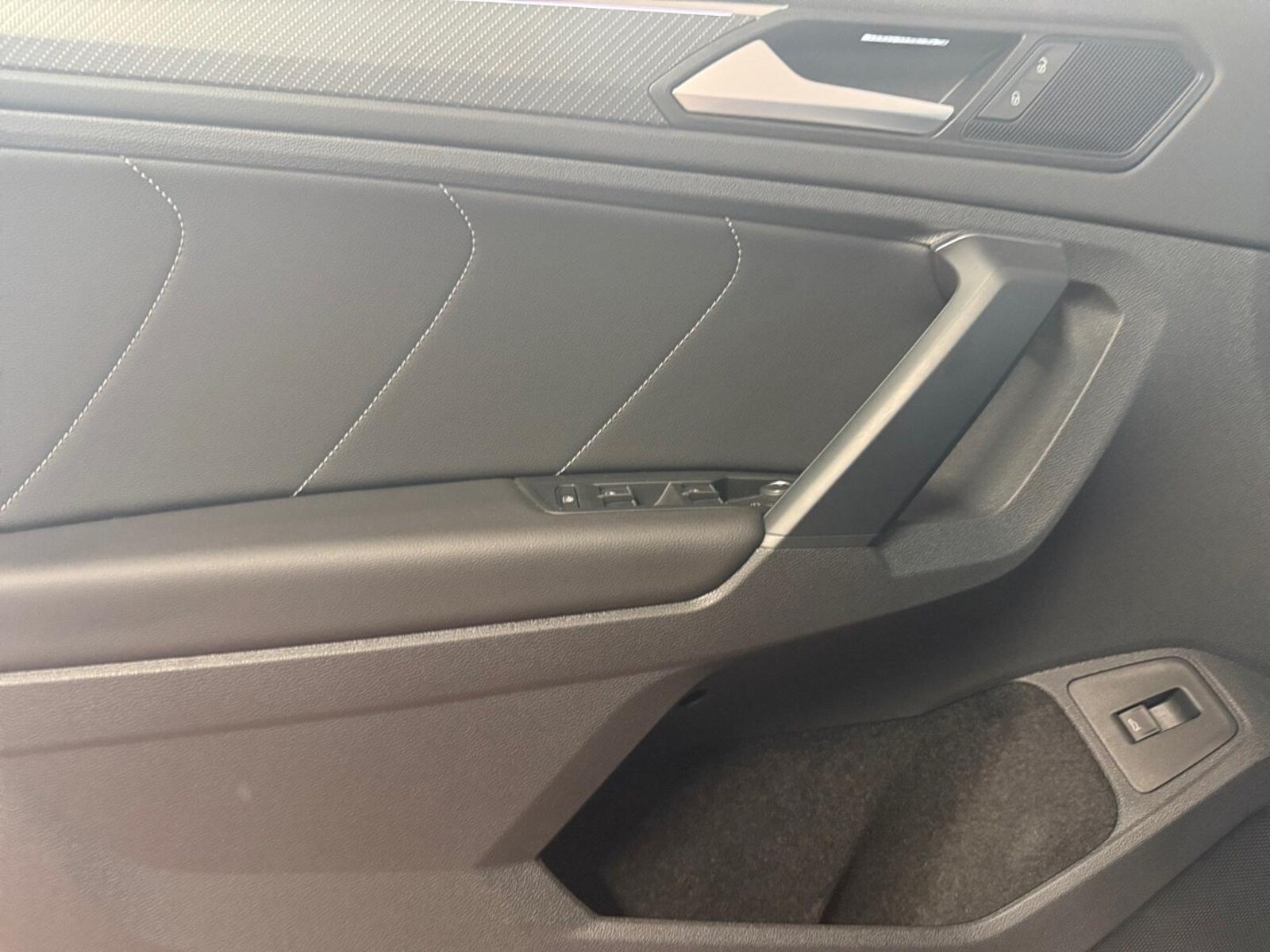 Volkswagen Tiguan – Bild 12