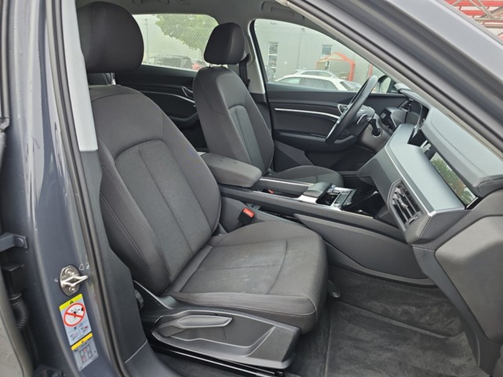 Audi Q8 e-tron – Bild 21