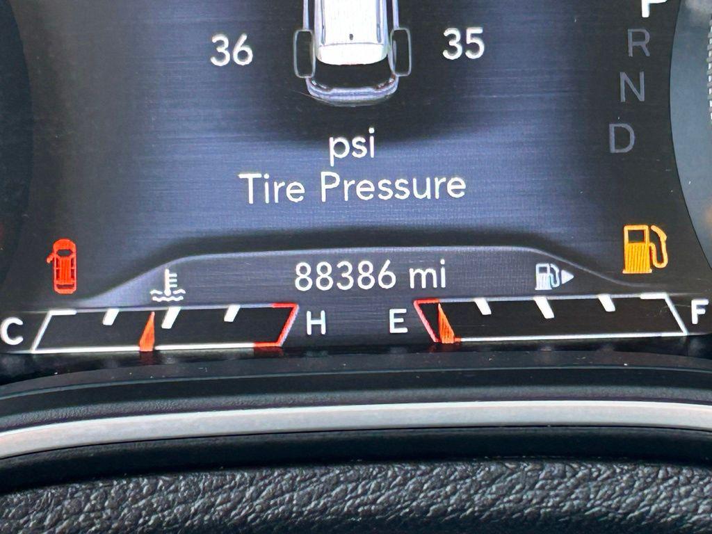 2021 Jeep Cherokee Latitude Lux - Photo 29