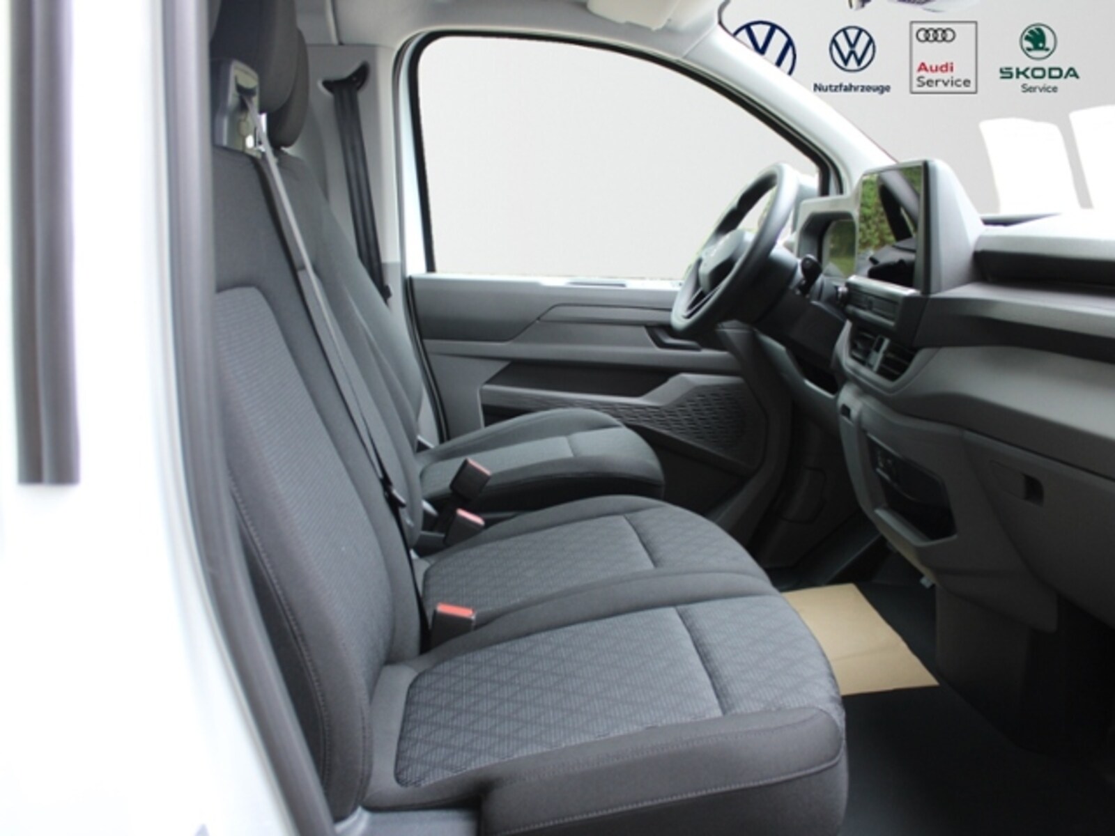 Volkswagen Transporter Kombi langer Radstand – Bild 6