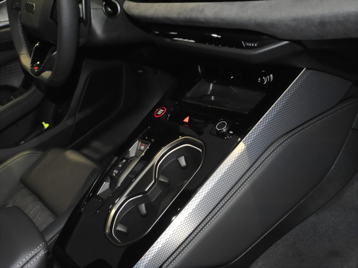 Bild über Audi A6 Avant e-hybrid e-hybrid quattro 270 kW S tronic - für weitere Informationen kontaktieren Sie den Audi Partner