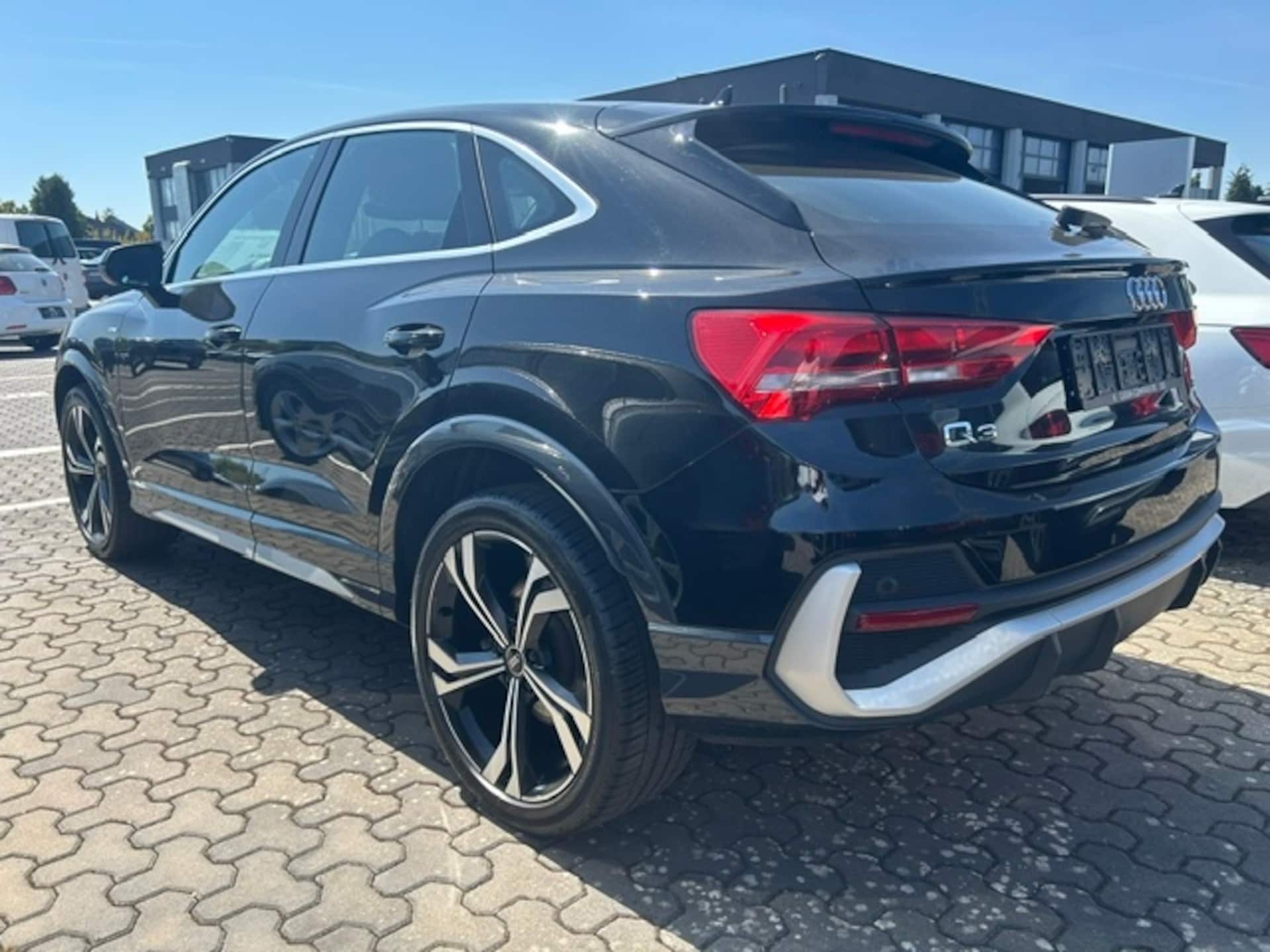 Audi Q3 Sportback S line