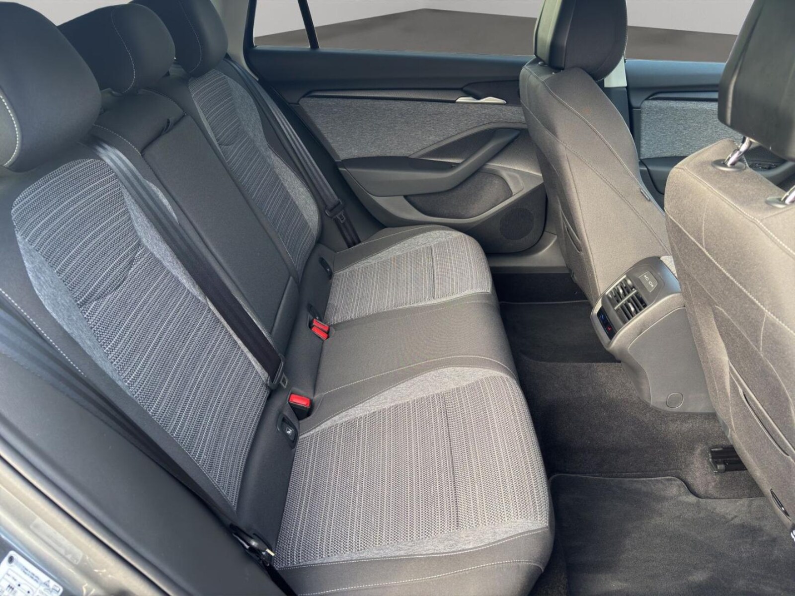Škoda Superb Combi – Bild 14