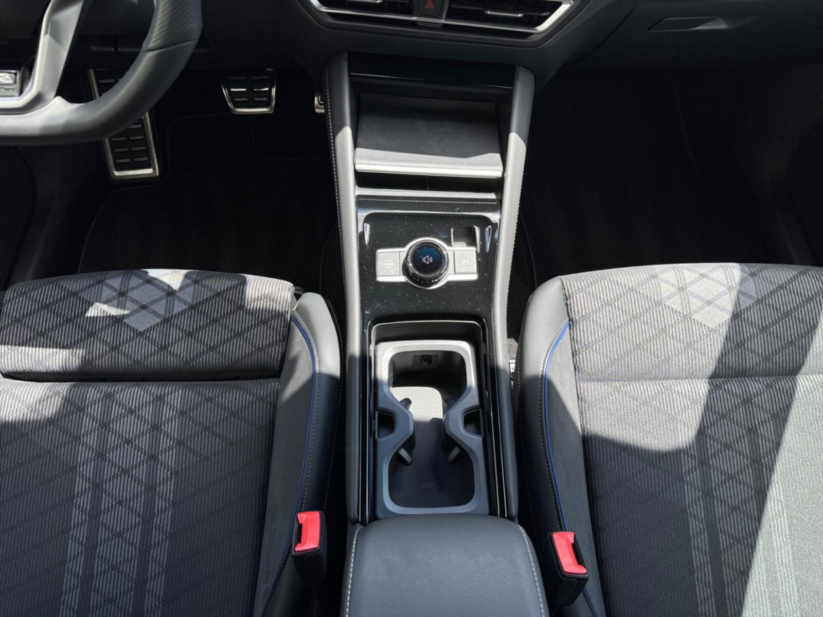 Volkswagen Tiguan – Bild 8