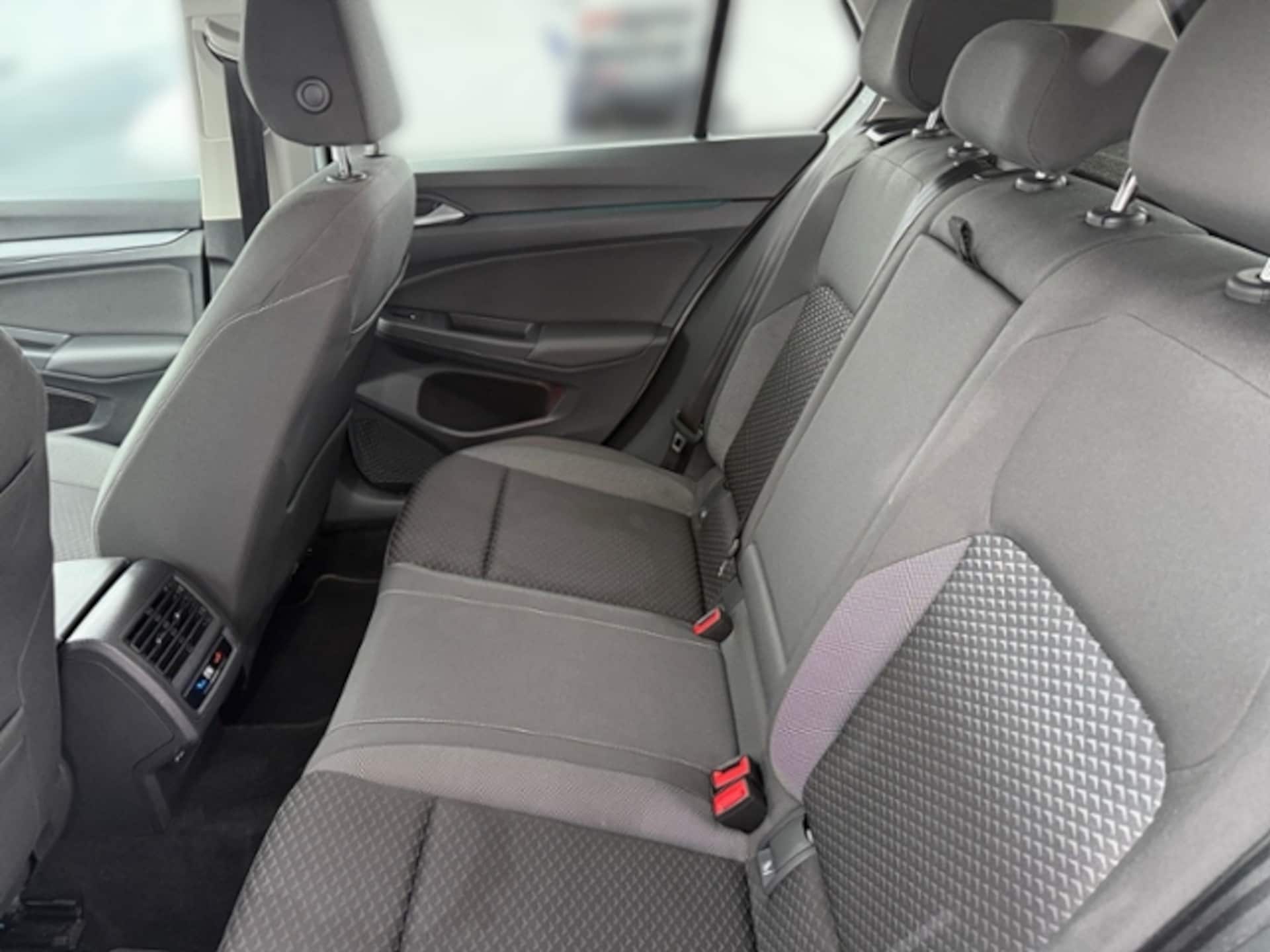 Volkswagen Golf Active
