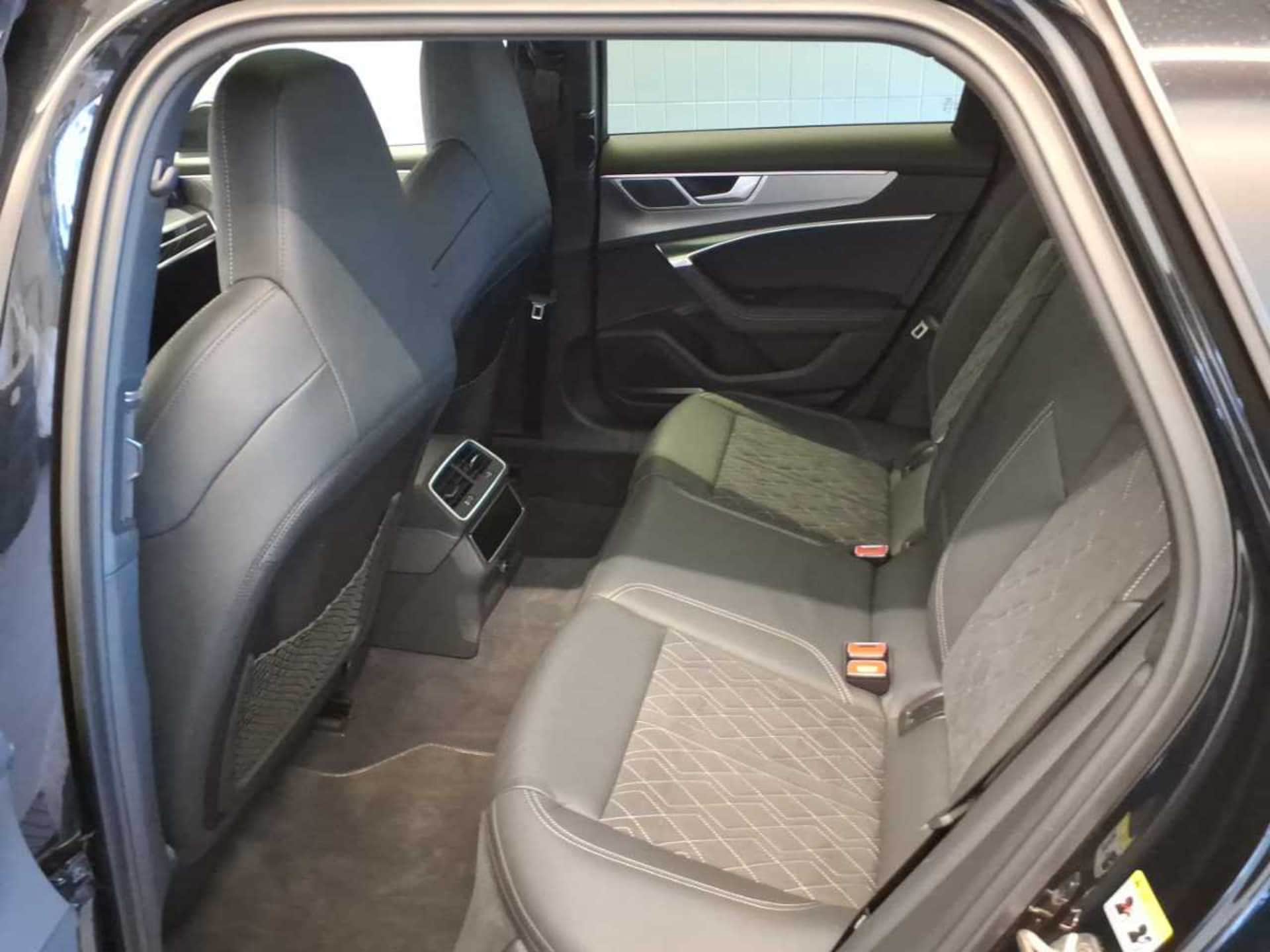 Audi S6 Avant