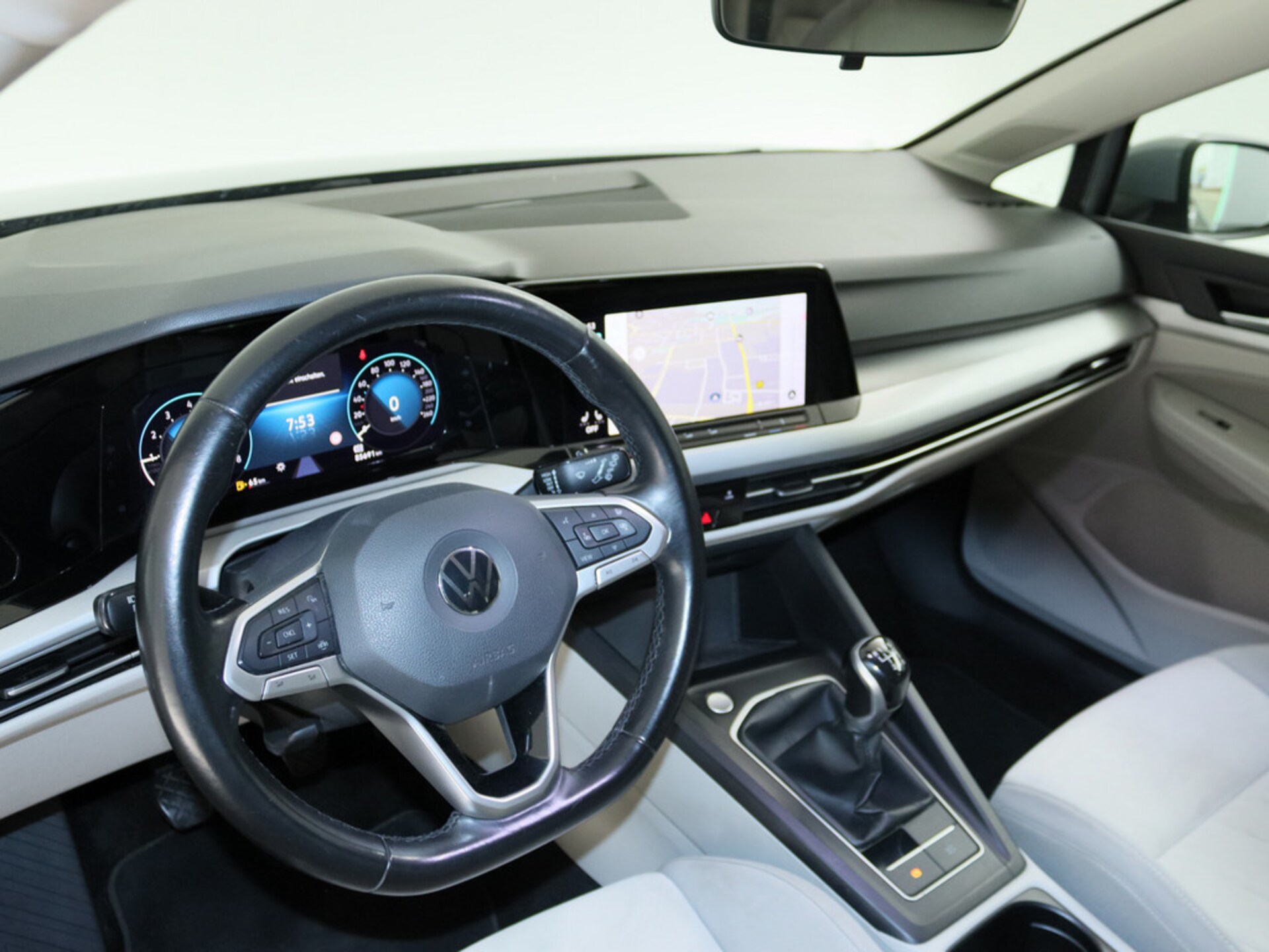 Volkswagen Golf Life