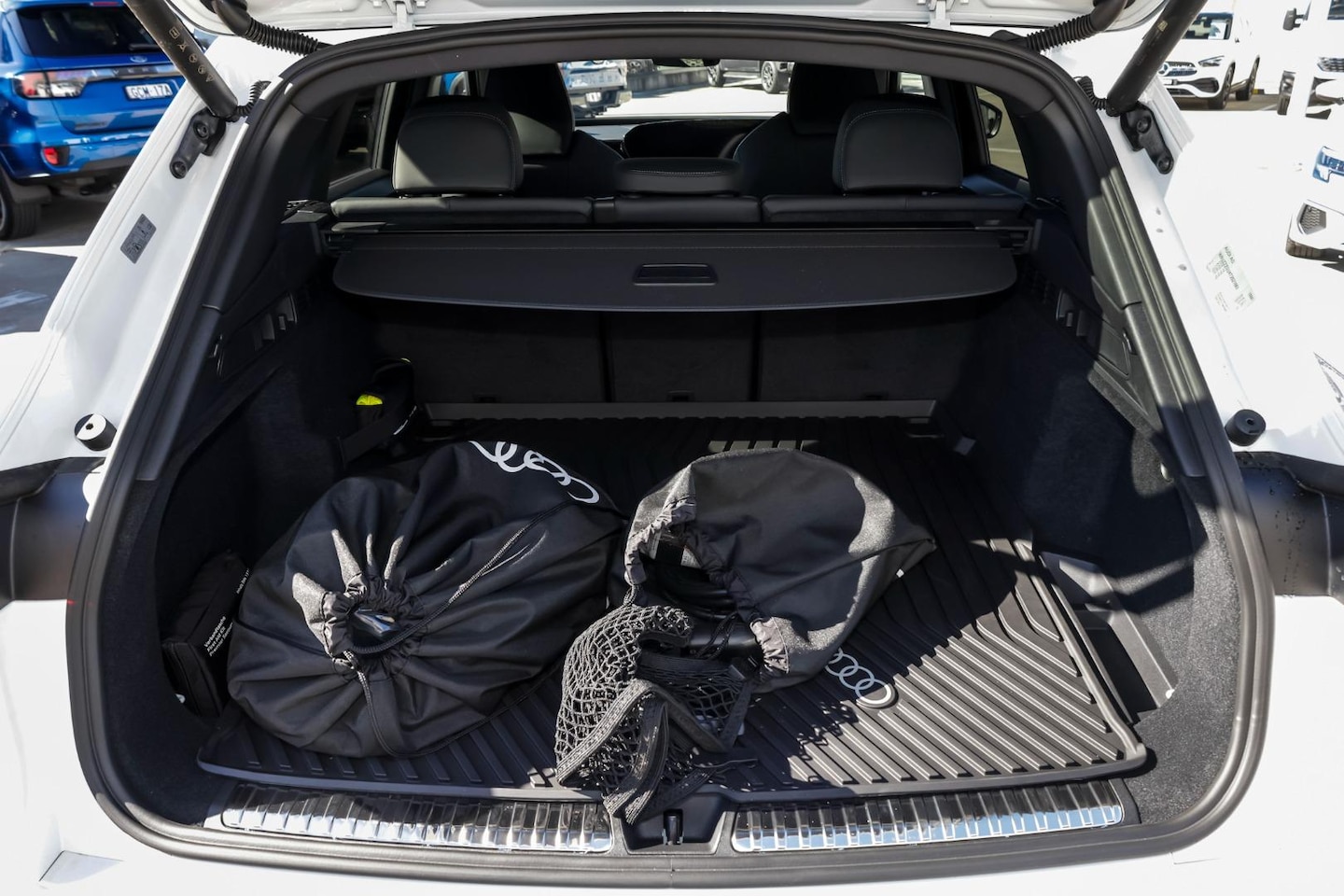 Image about Audi Q5 SUV e-hybrid quattro S tronic