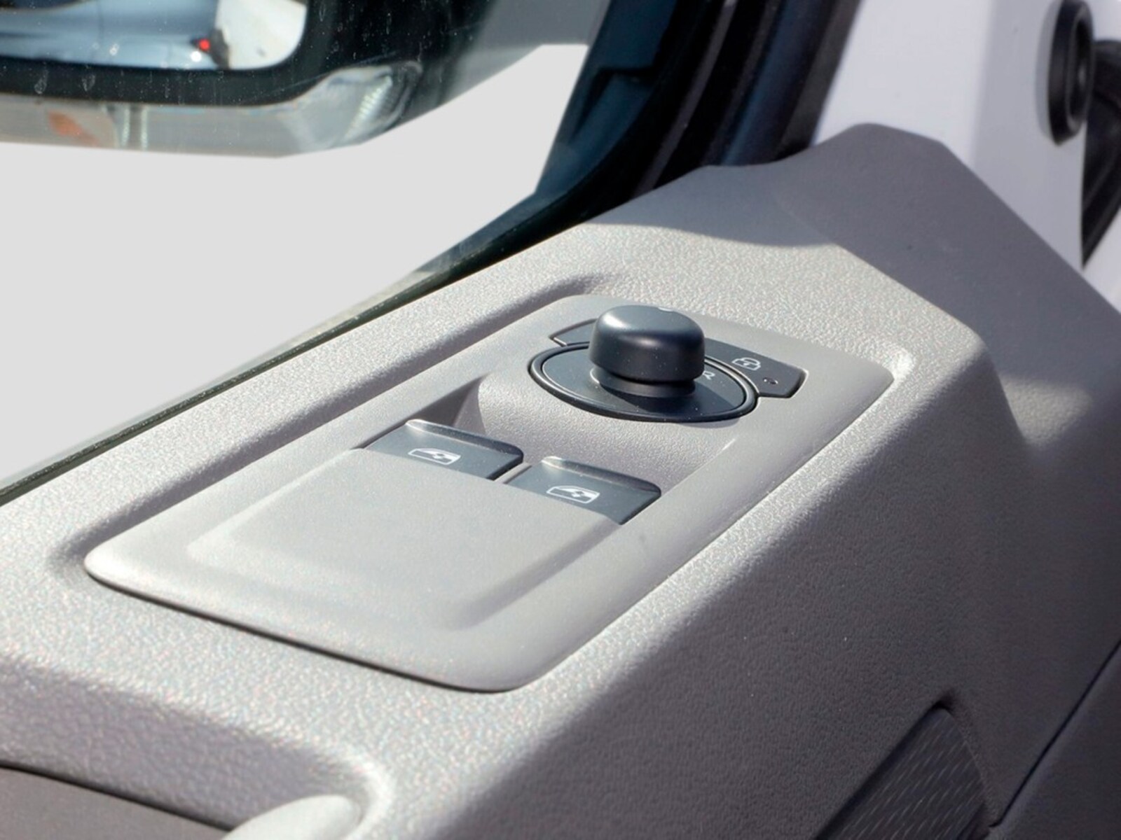 Volkswagen Transporter Kasten kurzer Radstand – Bild 15