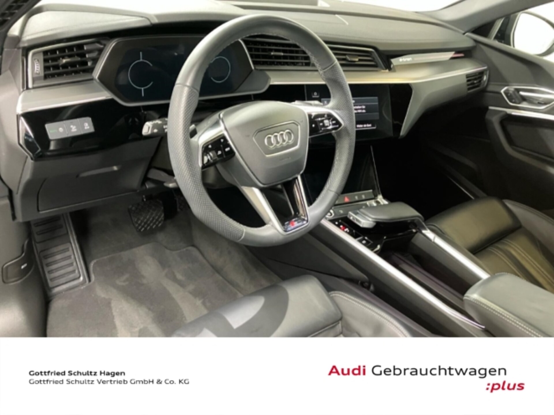 Audi e-tron S line