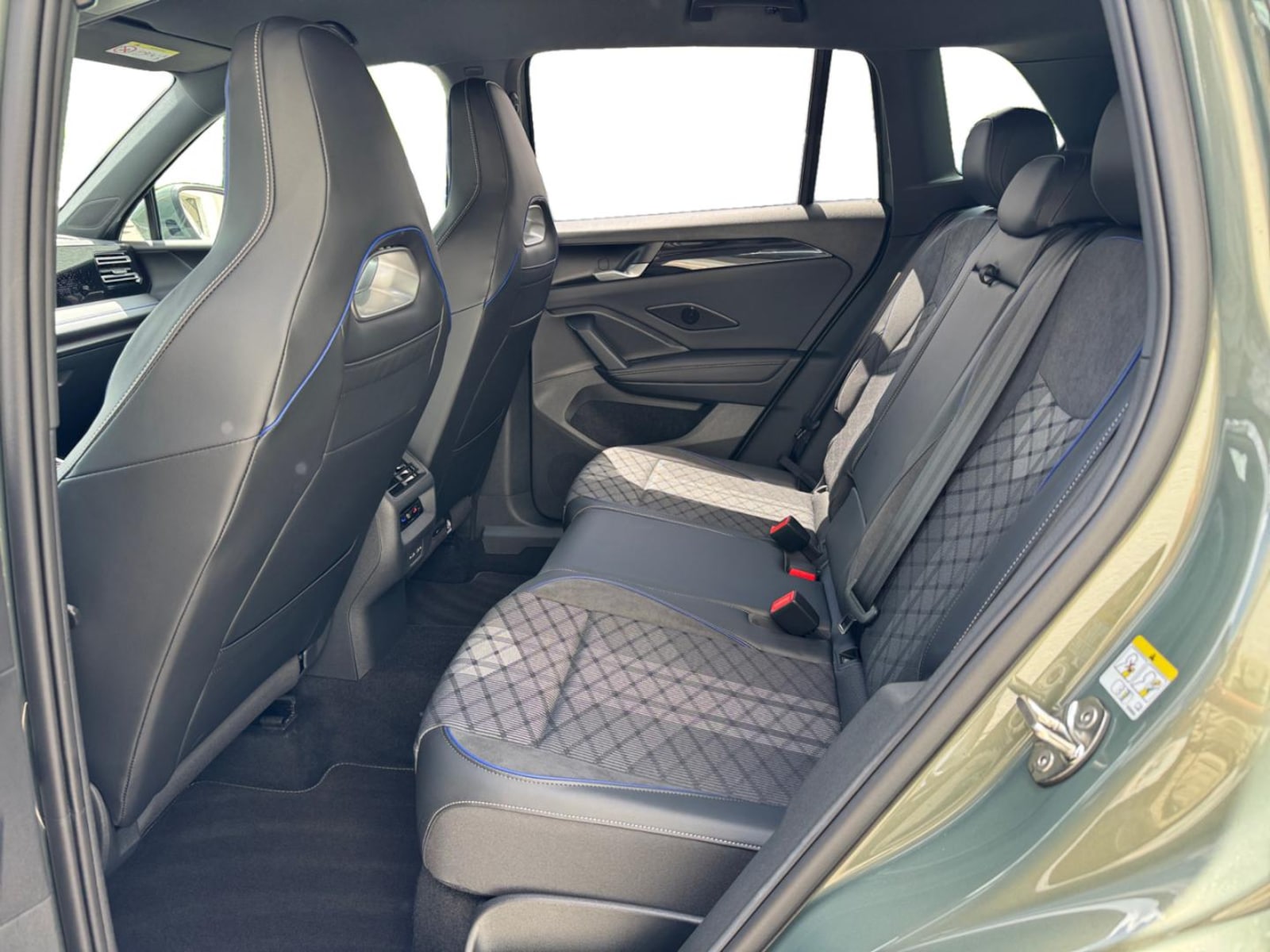 Volkswagen Tiguan – Bild 12