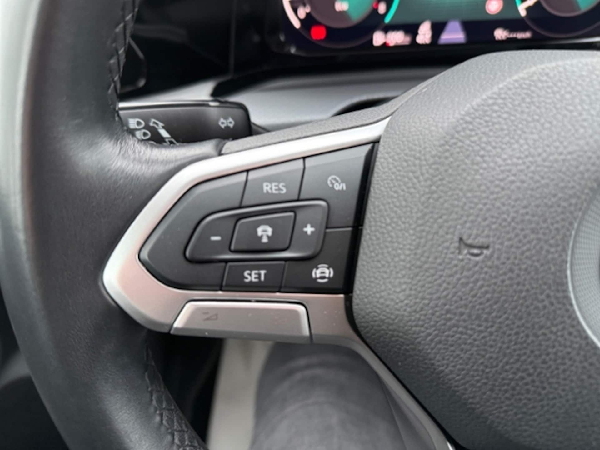 Volkswagen Golf Active