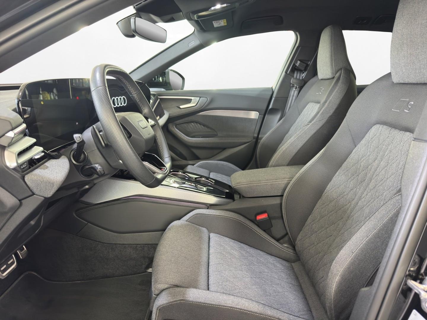 Bild über Audi A5 Avant TDI quattro 150 kW S tronic - für weitere Informationen kontaktieren Sie den Audi Partner