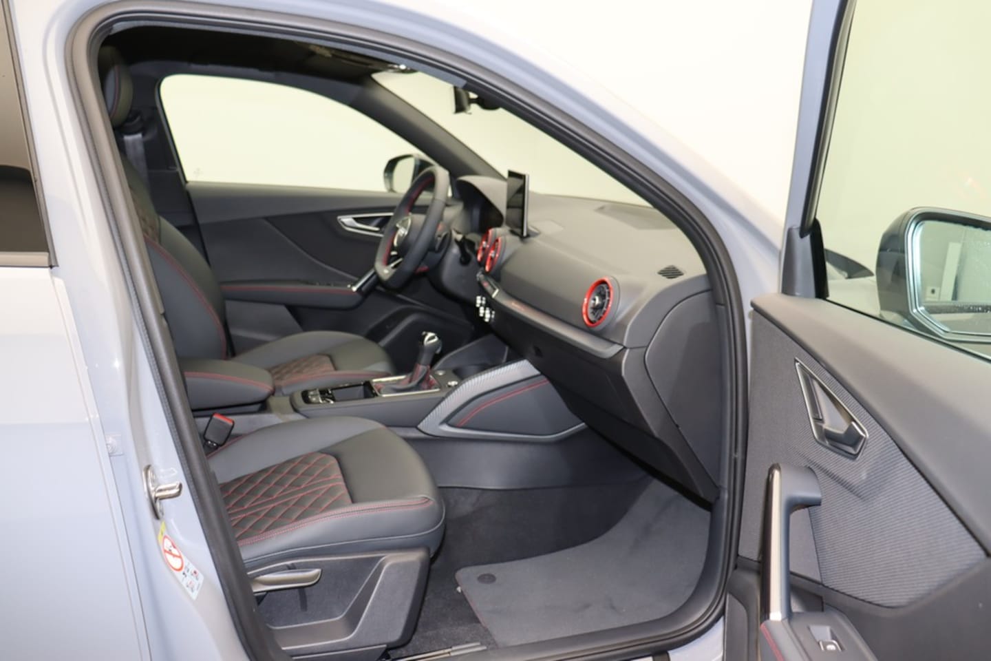 Bild über Audi Q2 S line 40 TFSI quattro S tronic - für weitere Informationen kontaktieren Sie den Audi Partner