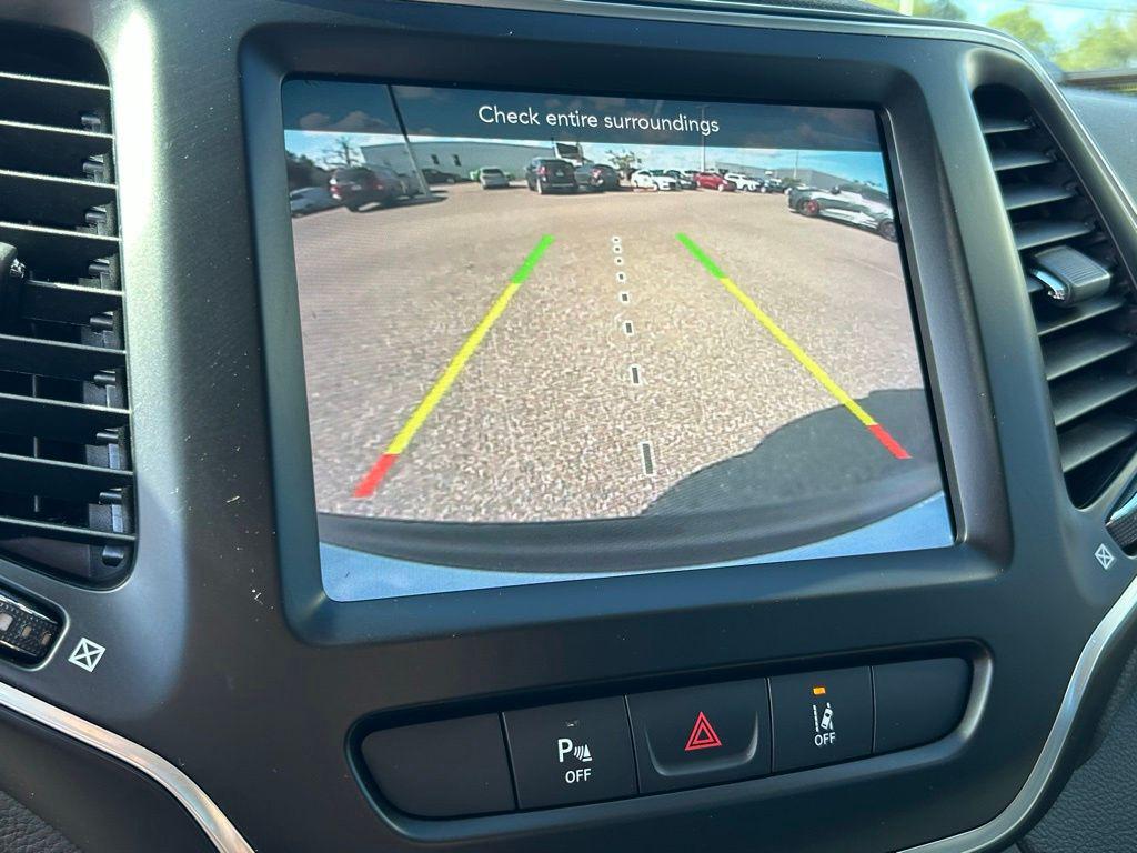 2021 Jeep Cherokee Latitude Lux - Photo 32