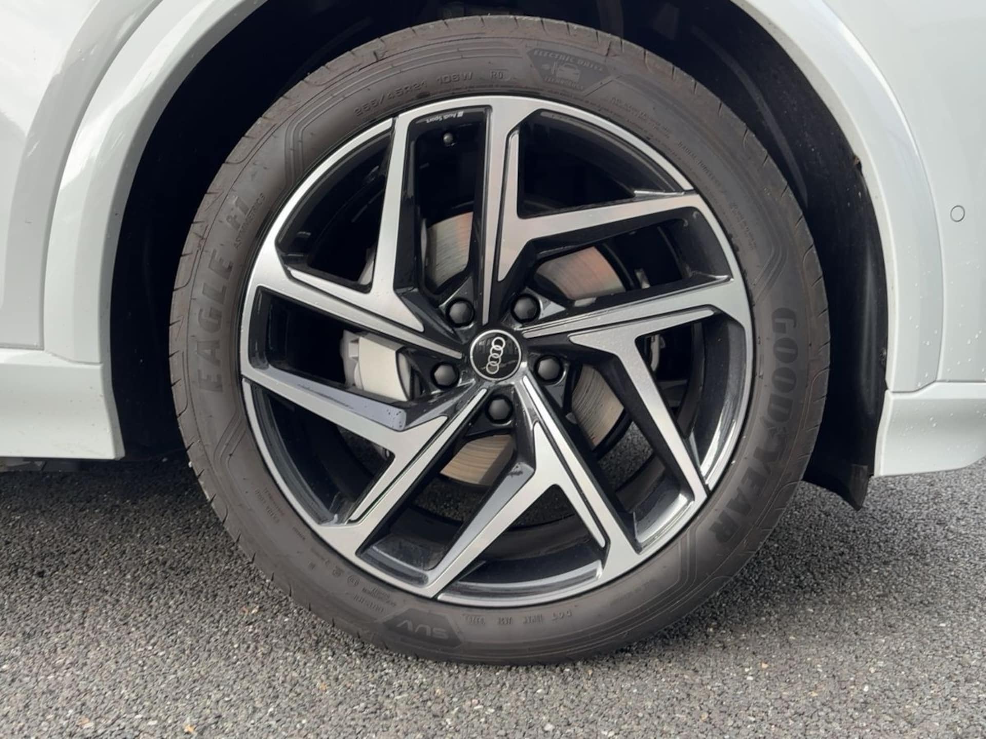 Audi Q6 SUV e-tron