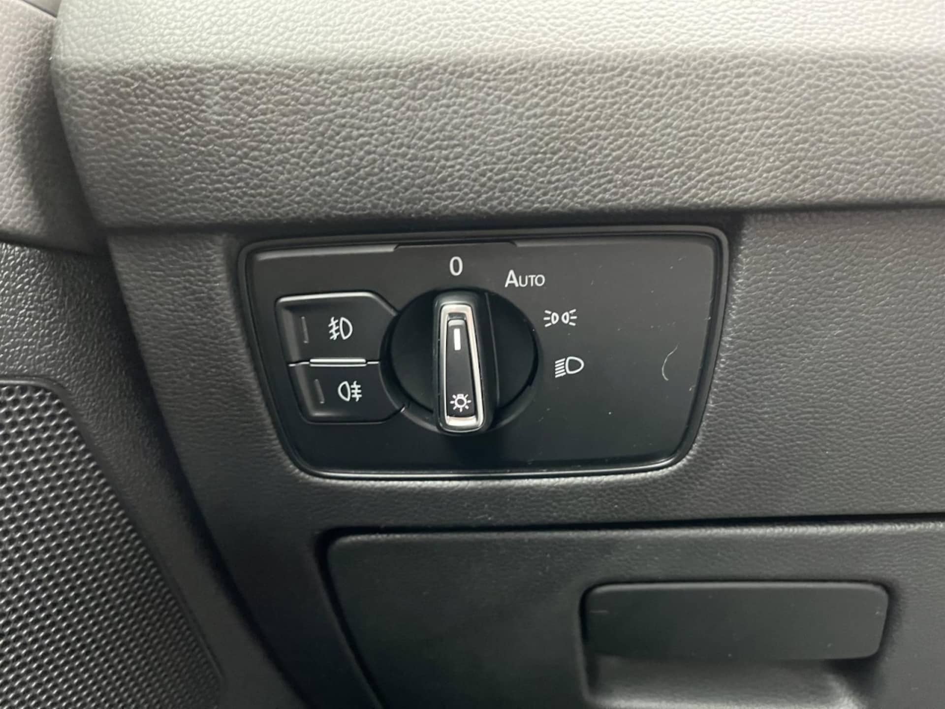 Volkswagen Passat Variant Basis-Modell