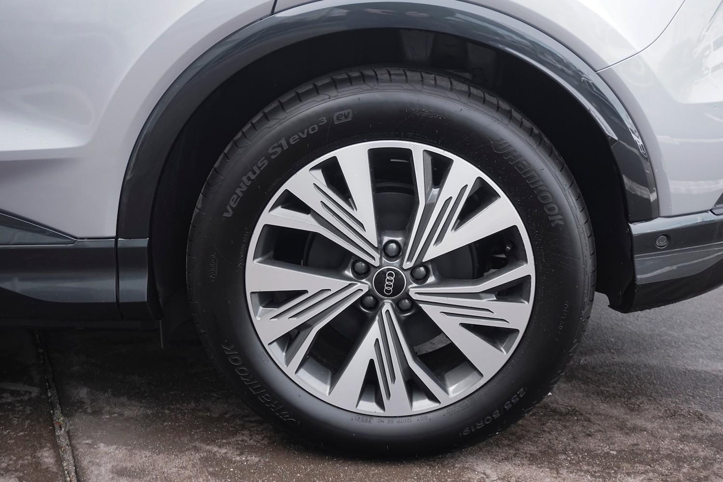 Image about Audi Q4 e-tron 45 e-tron