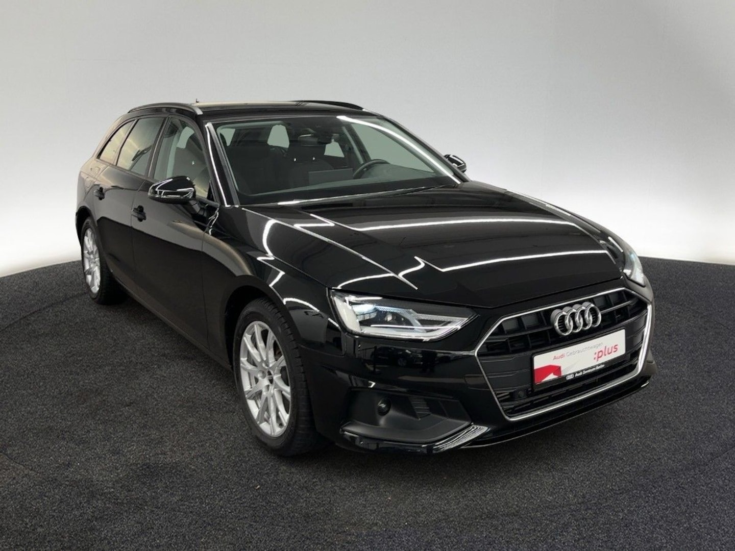 Bild über Audi A4 Avant 35 TFSI S tronic - für weitere Informationen kontaktieren Sie den Audi Partner