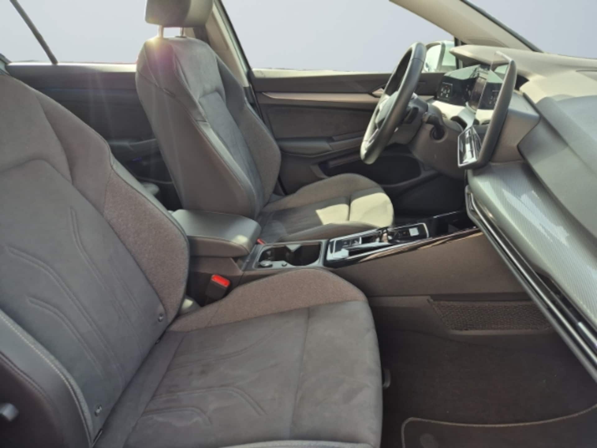 Volkswagen Golf Style