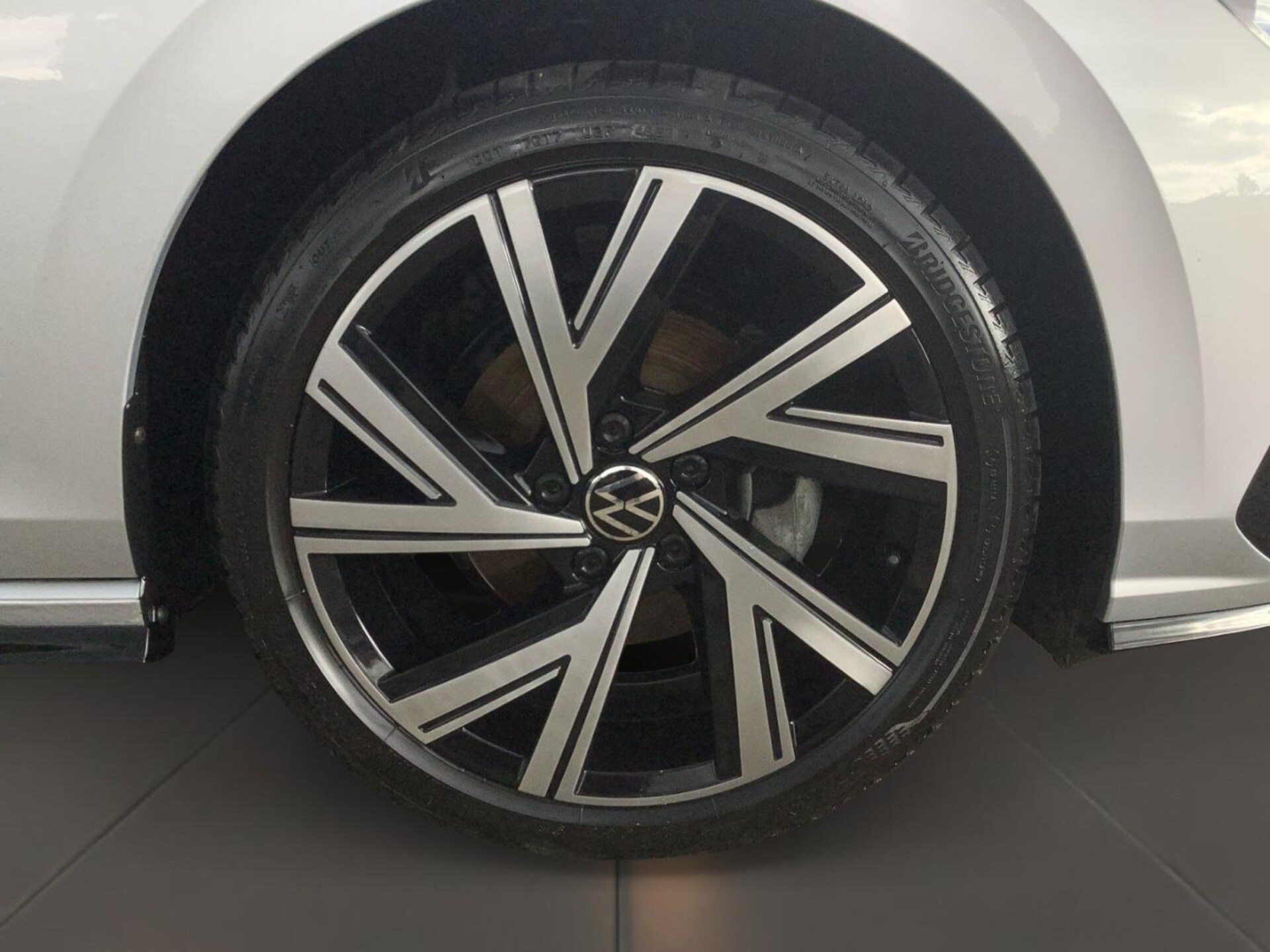 Volkswagen Golf R-Line