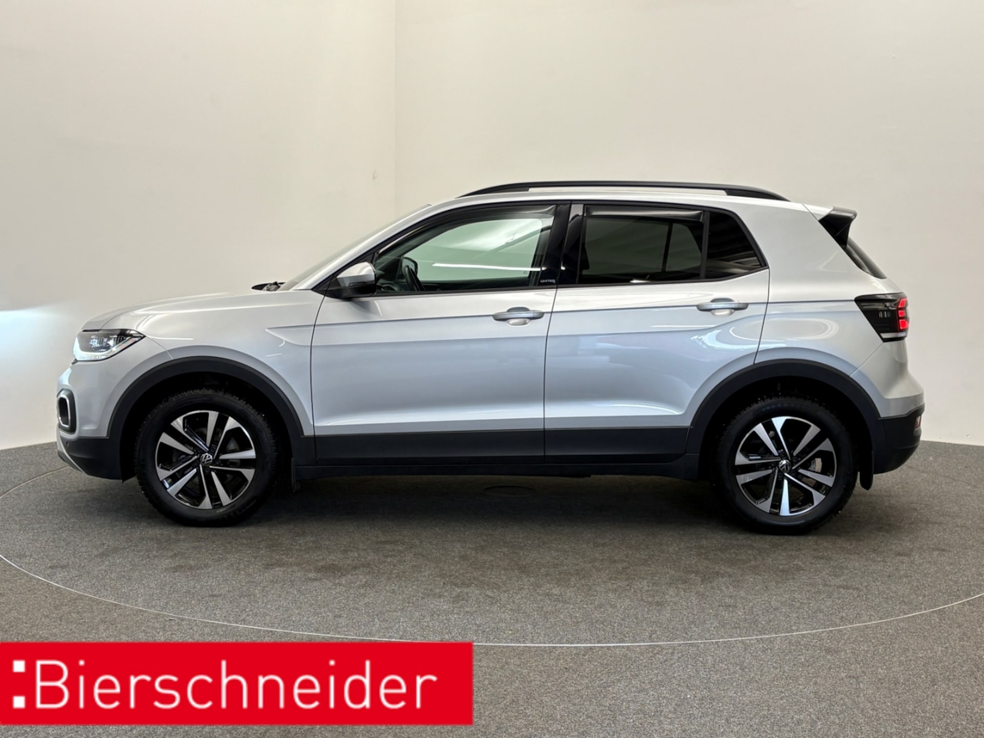 Volkswagen T-Cross United