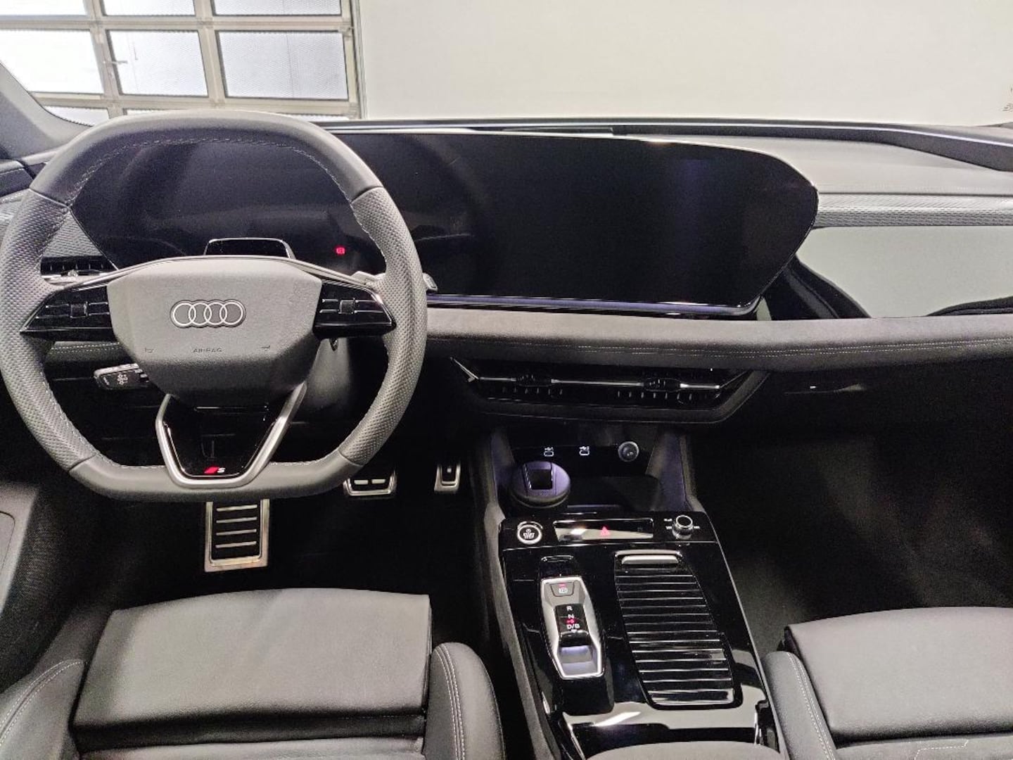 Bild über Audi A6 Avant e-tron S line business e-tron quattro 315 kW - für weitere Informationen kontaktieren Sie den Audi Partner