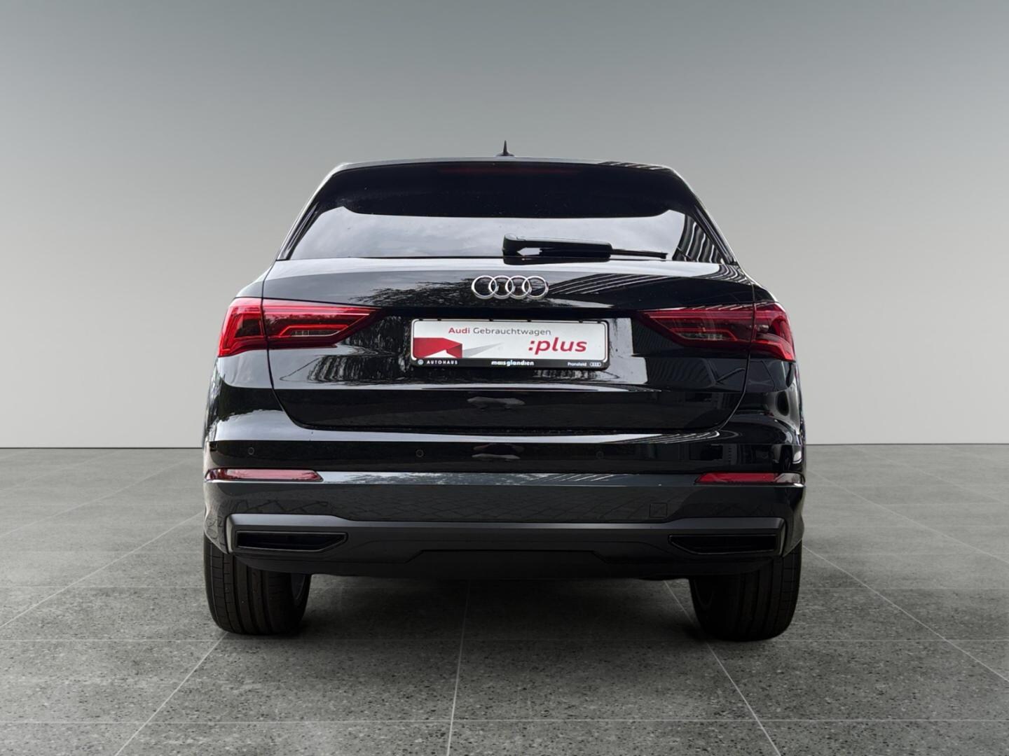 Bild über Audi Q3 advanced 35 TFSI S tronic - für weitere Informationen kontaktieren Sie den Audi Partner