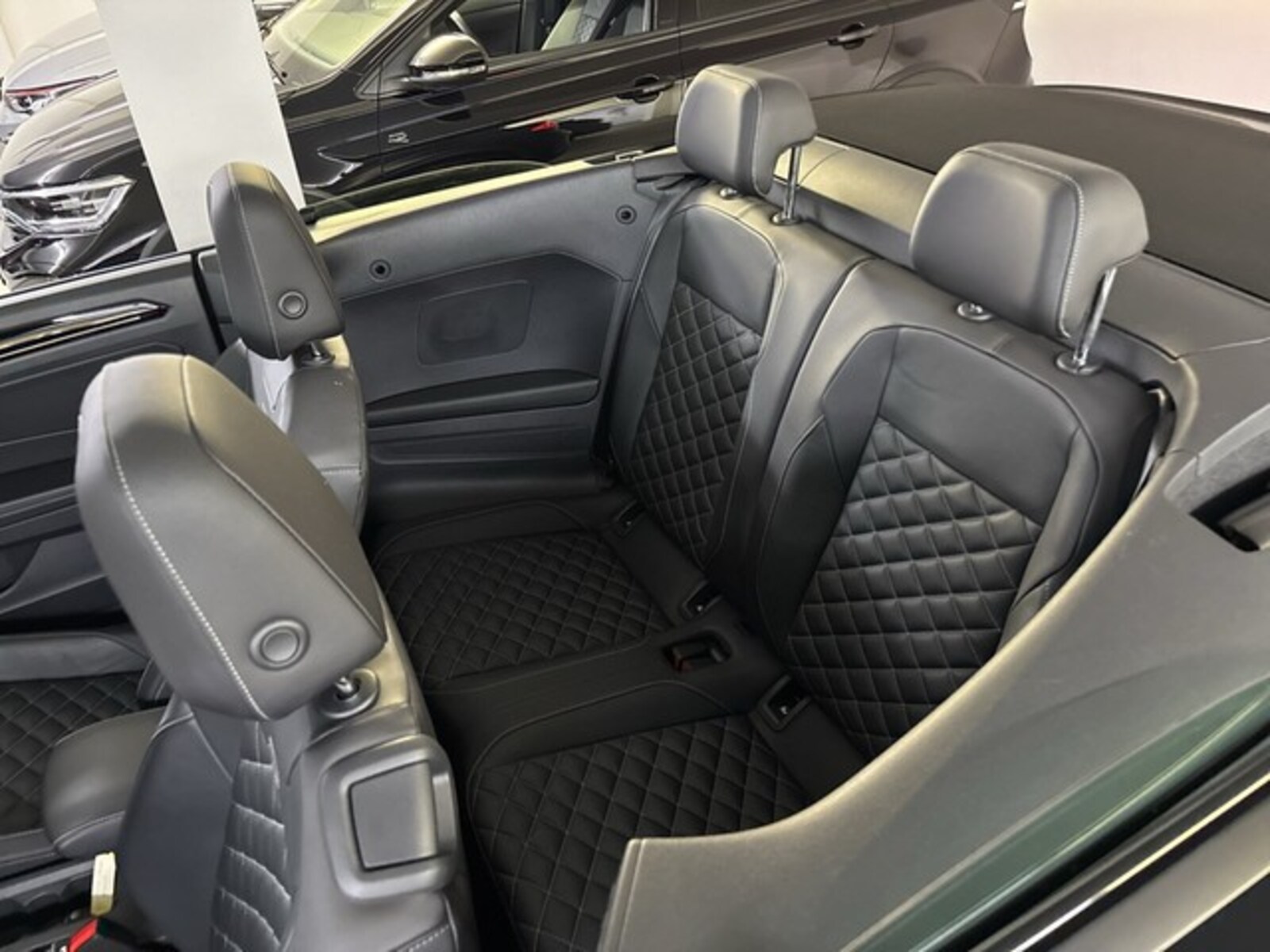 Volkswagen T-Roc Cabriolet – Bild 11