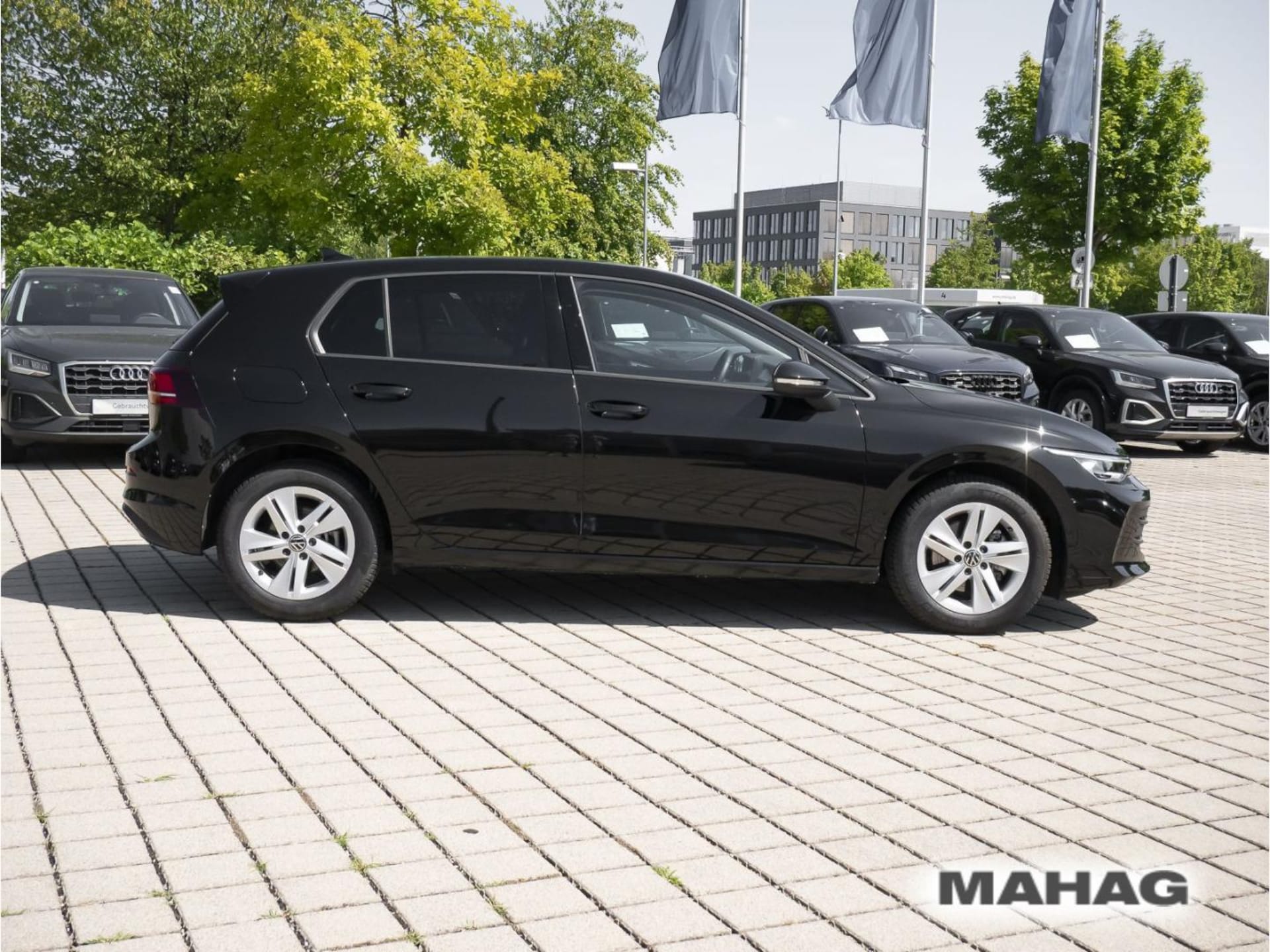 Volkswagen Golf Life