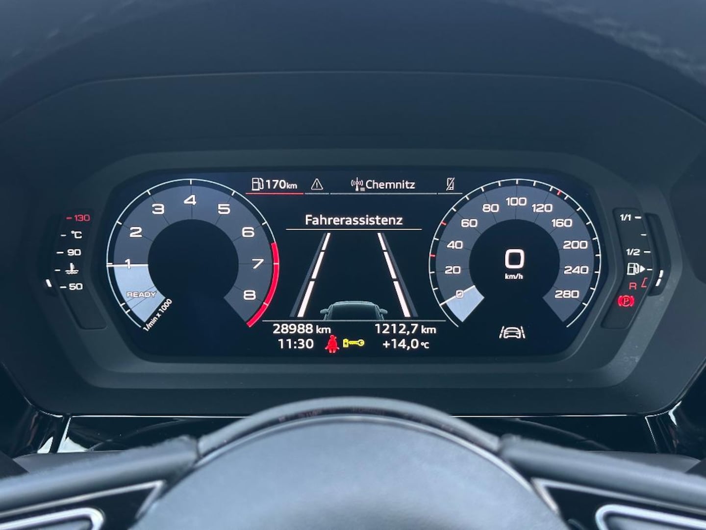 Bild über Audi A3 Sportback 30 TFSI Schaltgetriebe - für weitere Informationen kontaktieren Sie den Audi Partner