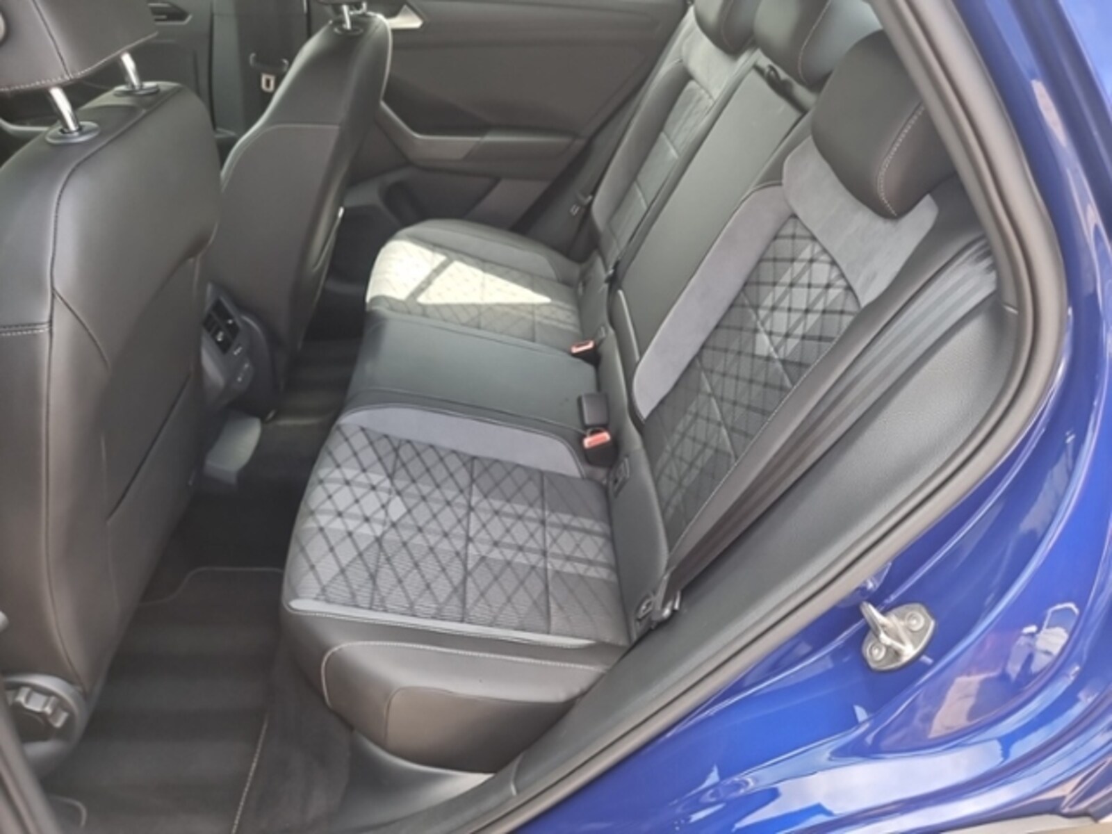 Volkswagen T-Roc – Bild 13