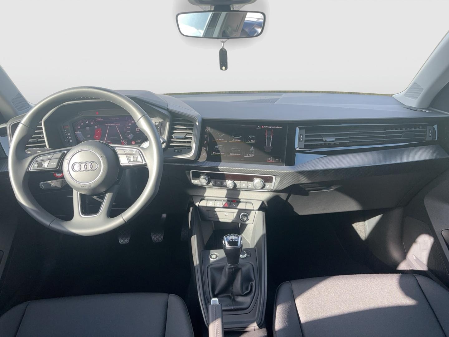 Bild über Audi A1 Sportback 30 TFSI Schaltgetriebe - für weitere Informationen kontaktieren Sie den Audi Partner