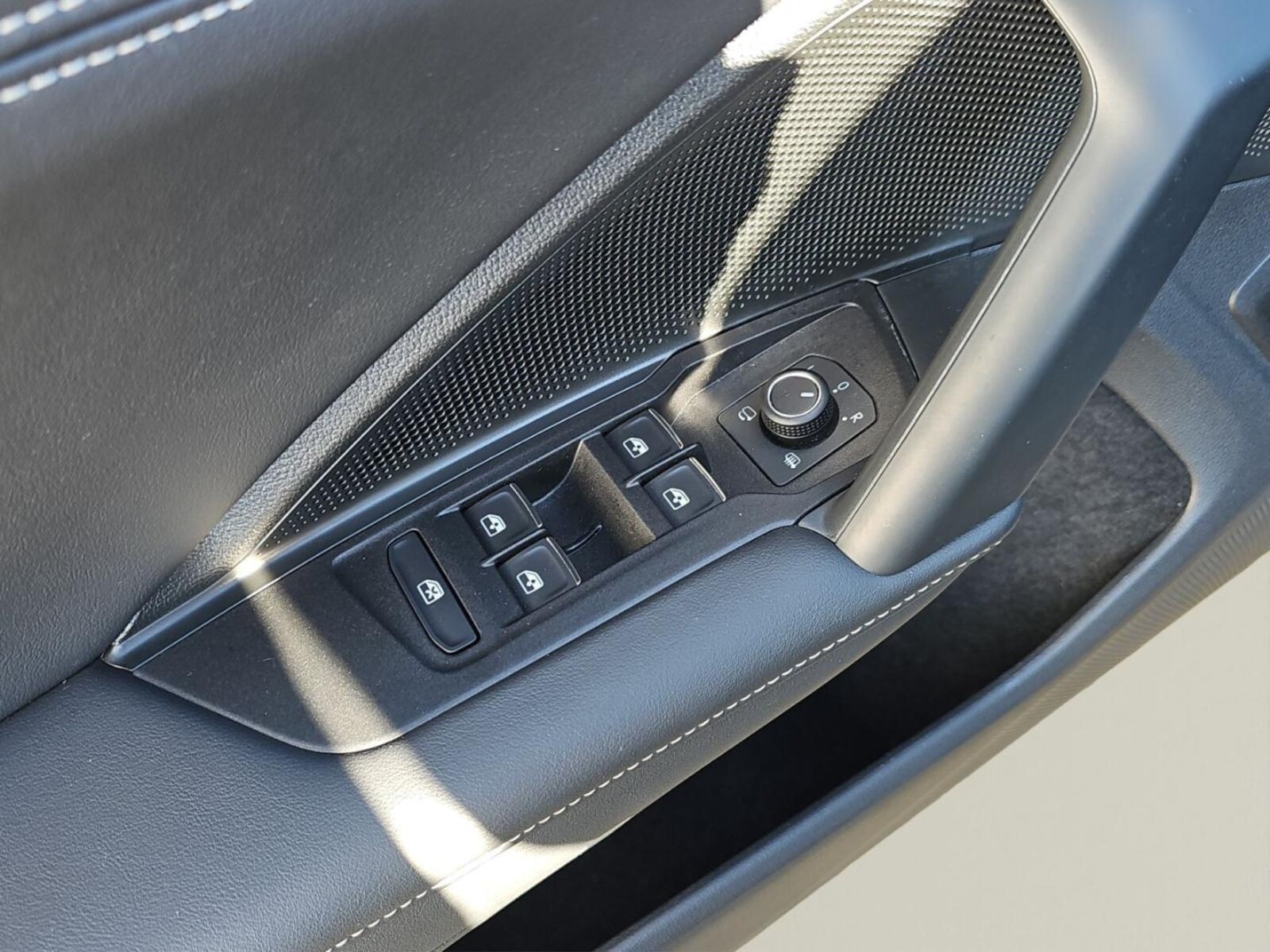 Volkswagen Tiguan – Bild 12