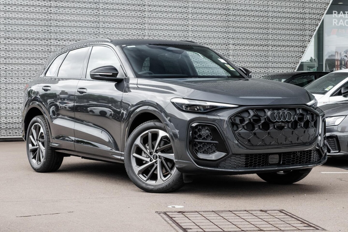 Image about Audi Q5 SUV TFSI quattro 200 kW sport