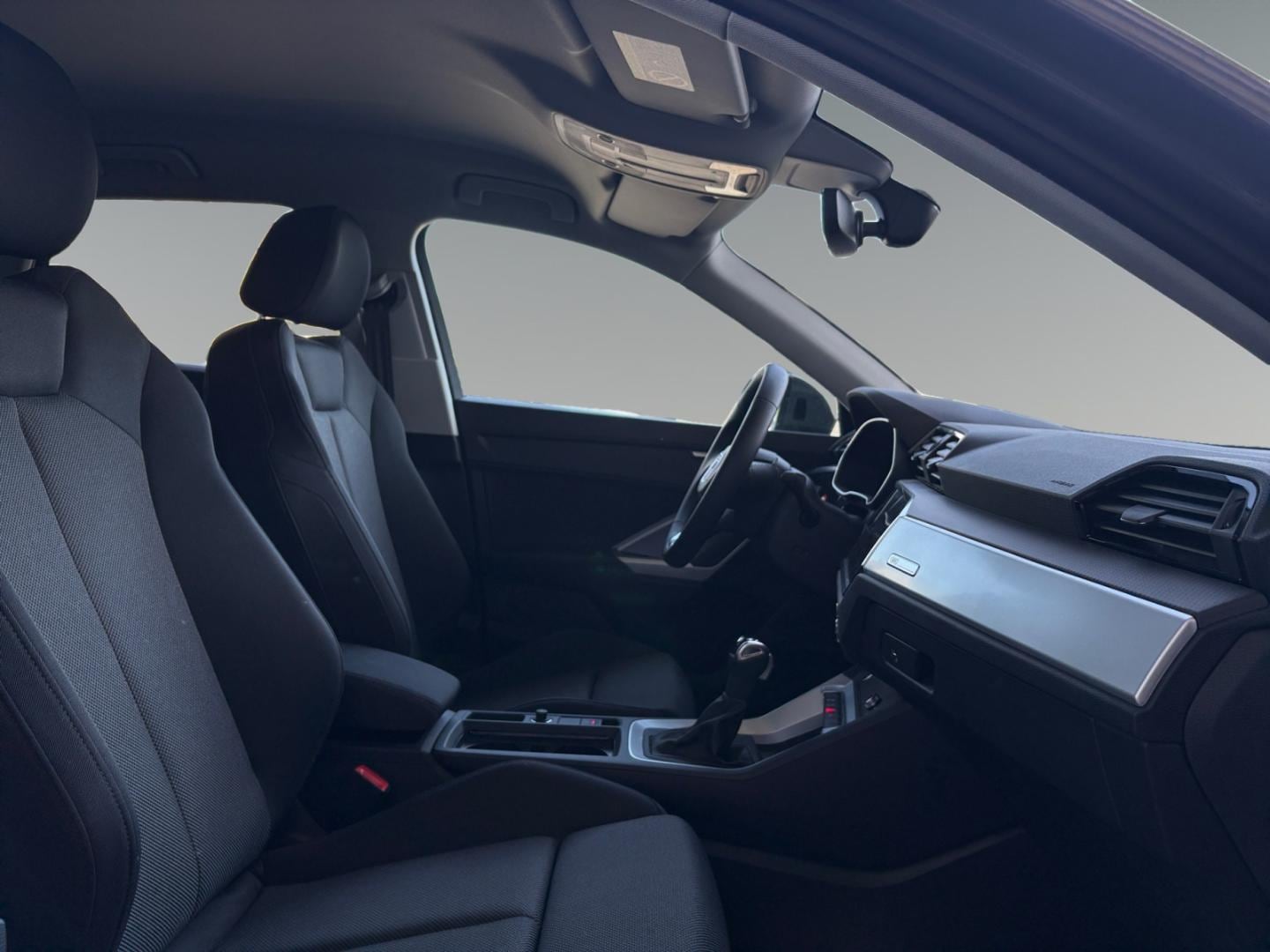 Bild über Audi Q3 advanced 35 TFSI S tronic - für weitere Informationen kontaktieren Sie den Audi Partner