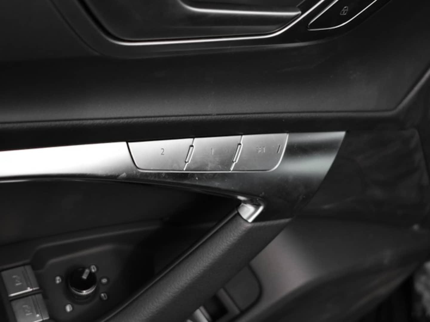 Bild über Audi A6 Avant S line 40 TDI S tronic - für weitere Informationen kontaktieren Sie den Audi Partner