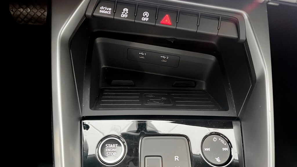 Bild som visar&nbsp;Audi A3 Sportback&nbsp;A3 Sportback 35 TFSI Proline advanced 150 hk S tronic - för mer information kontakta din Audi Partner
